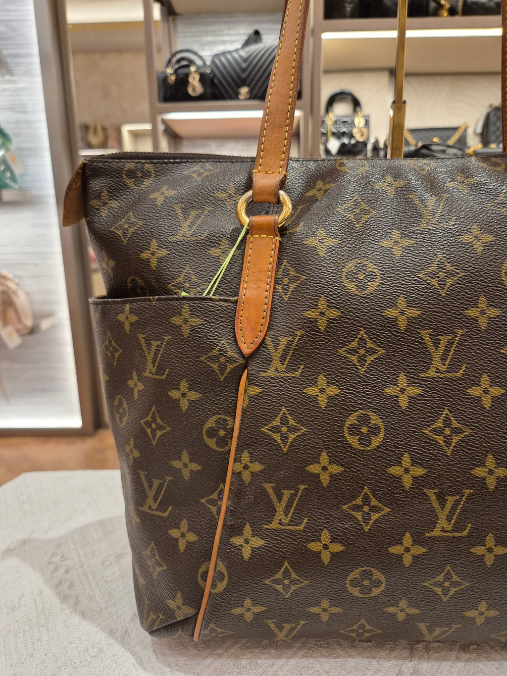 Louis Vuitton Totally MM Monogram