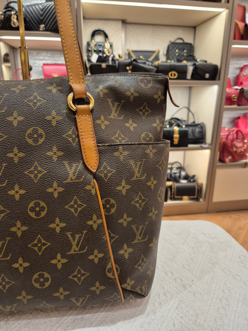 Louis Vuitton Totally MM Monogram