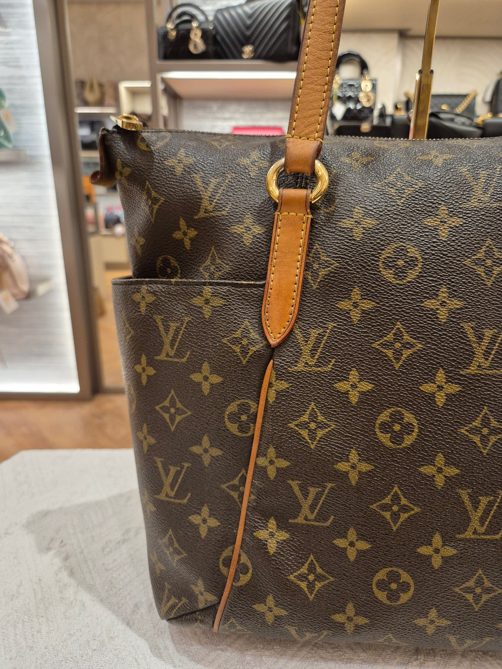 Louis Vuitton Totally MM Monogram