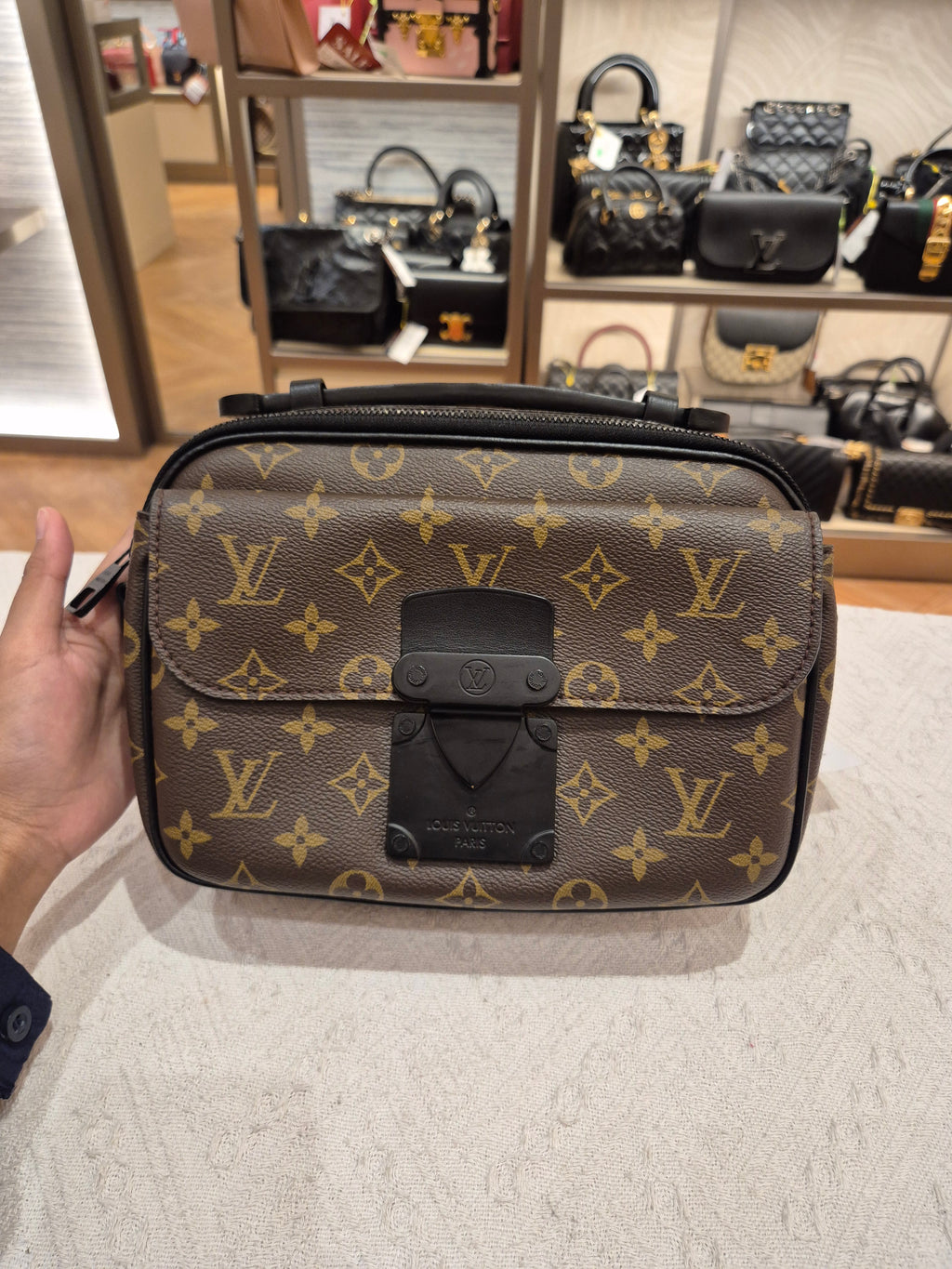 Louis Vuitton Slock Mess Monogram Black