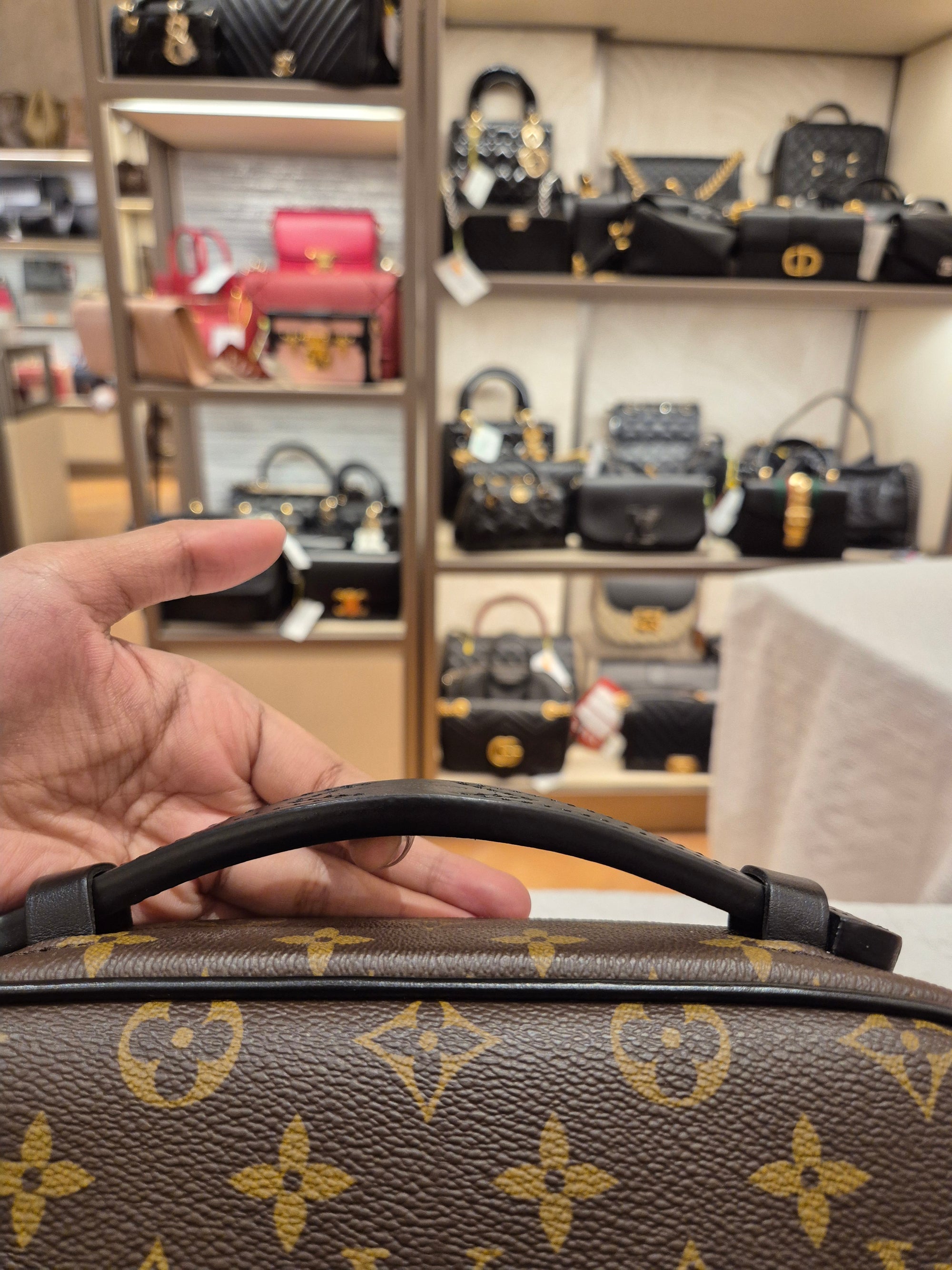 Louis Vuitton Slock Mess Monogram Black