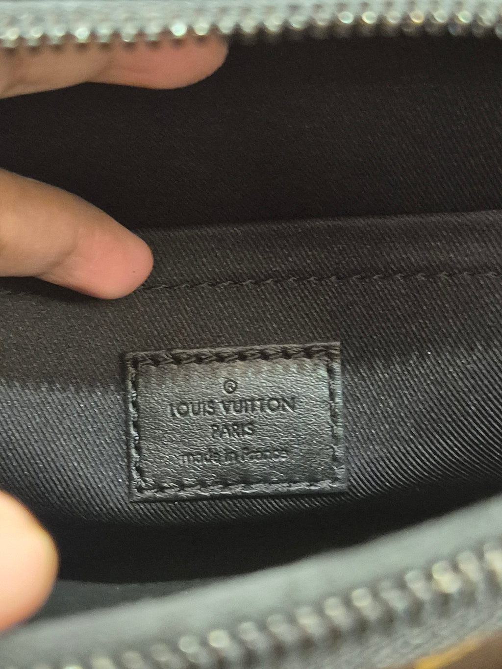 Louis Vuitton Slock Mess Monogram Black