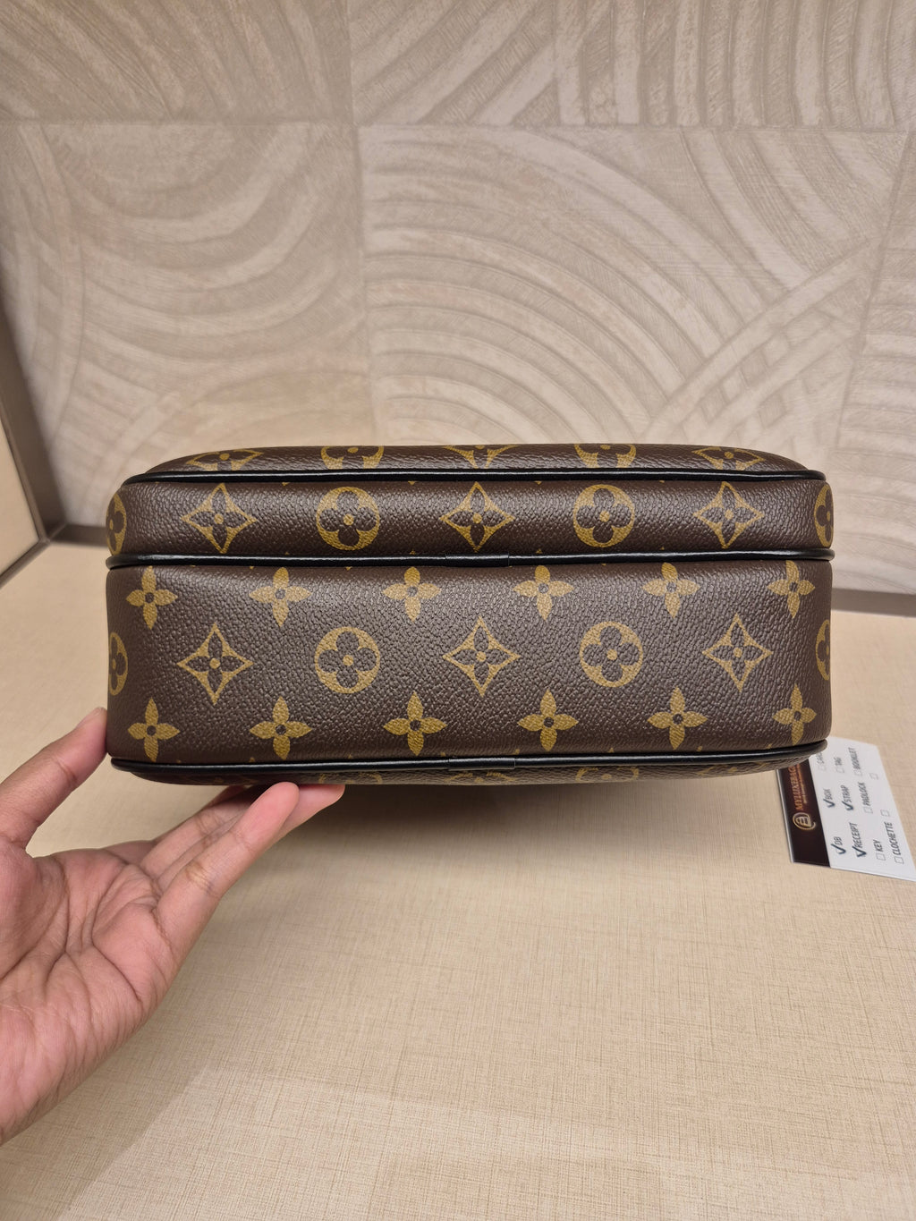 Louis Vuitton Slock Mess Monogram Black