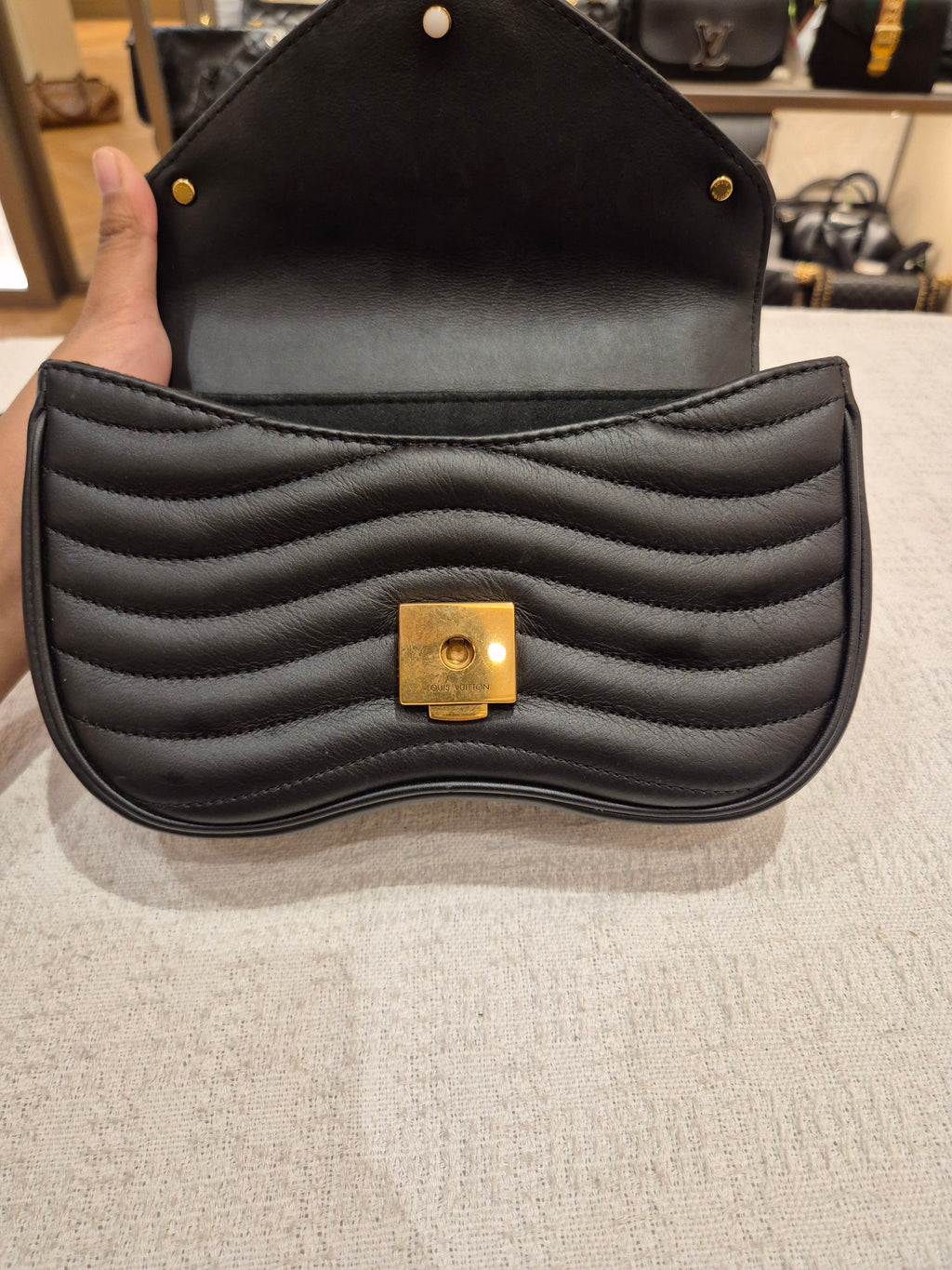 Louis Vuitton New Wave Chain Black