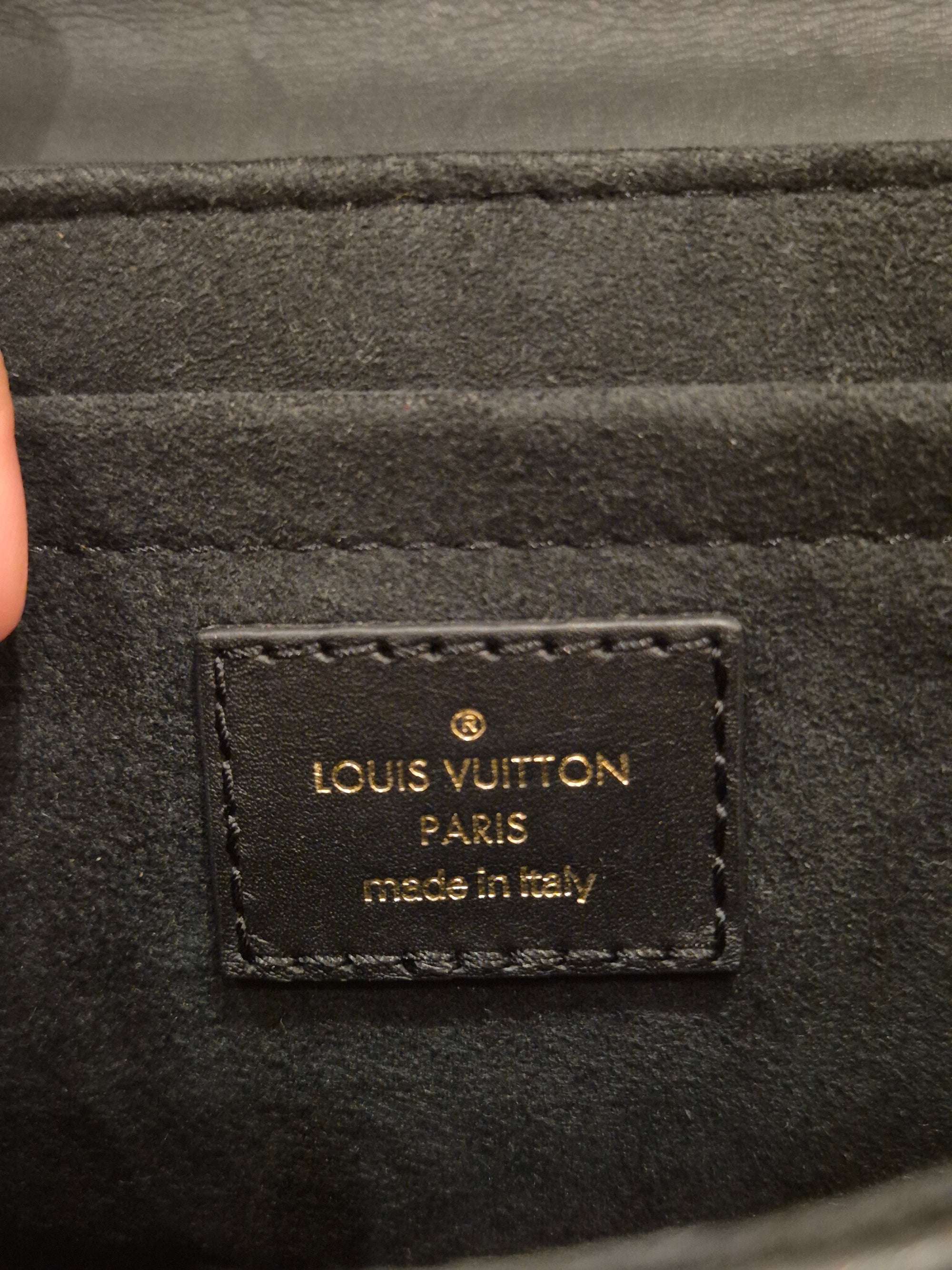 Louis Vuitton New Wave Chain Black