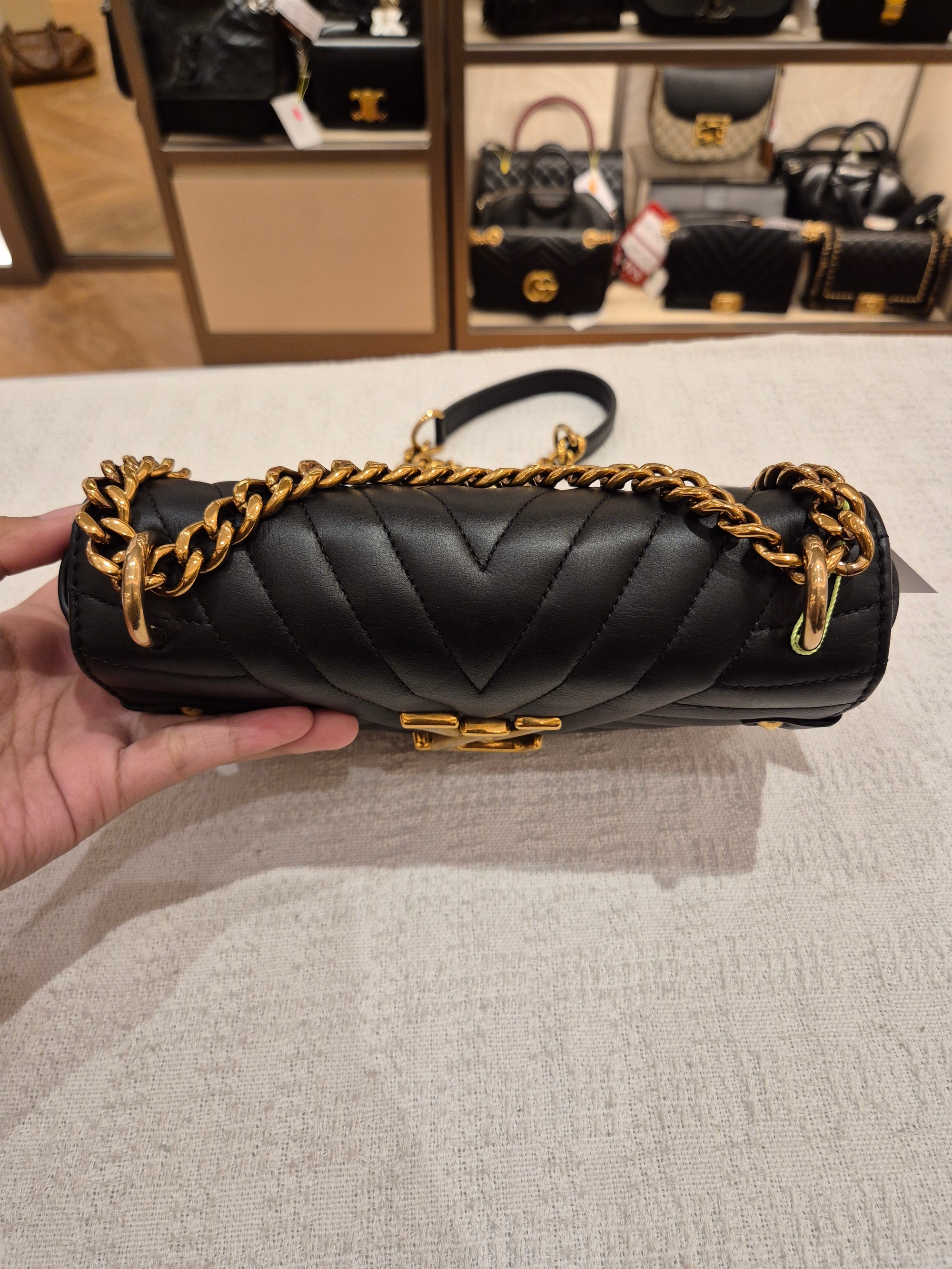 Louis Vuitton New Wave Chain Black