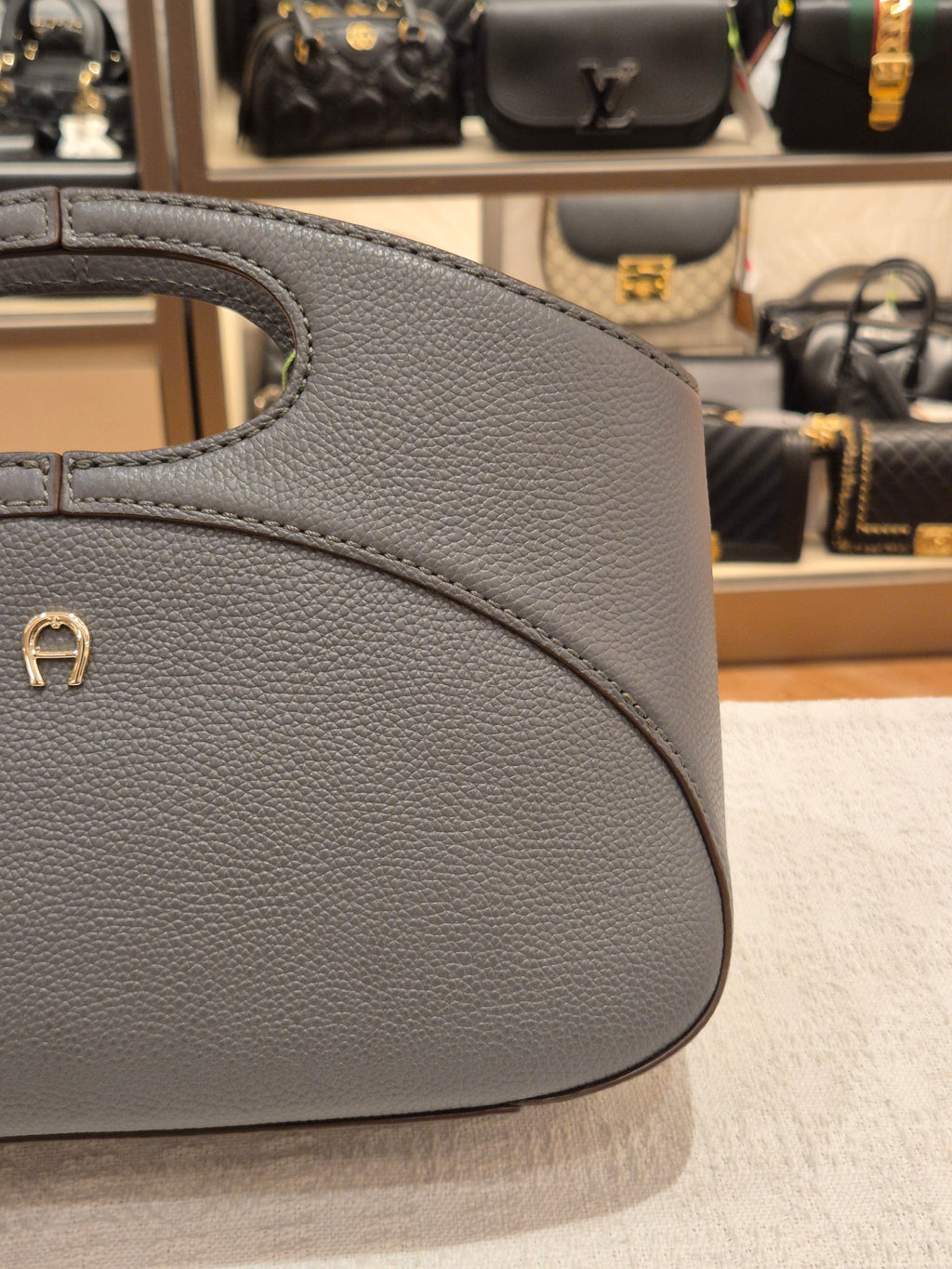 Aigner Barbara Grey
