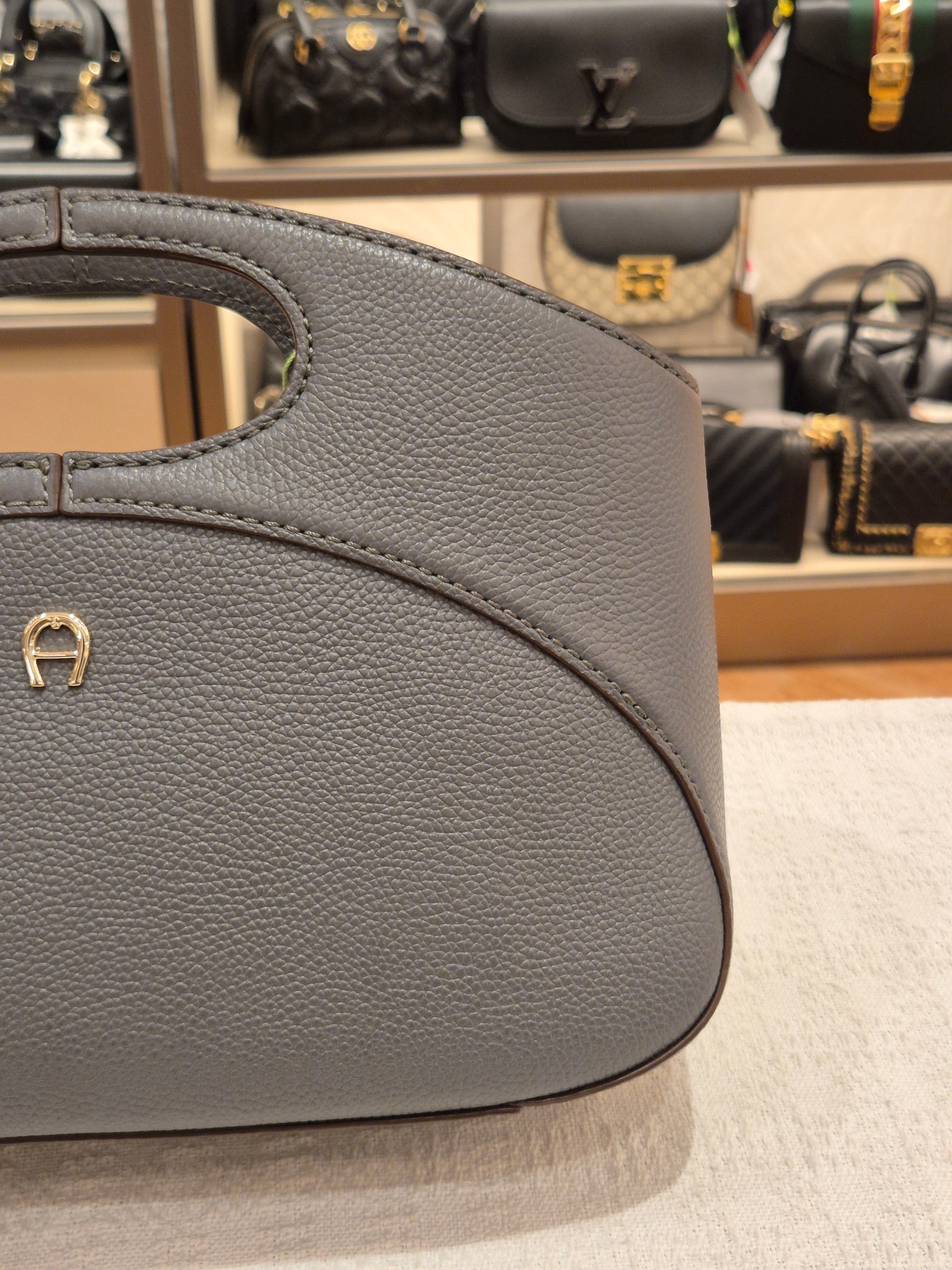 Aigner Barbara Grey