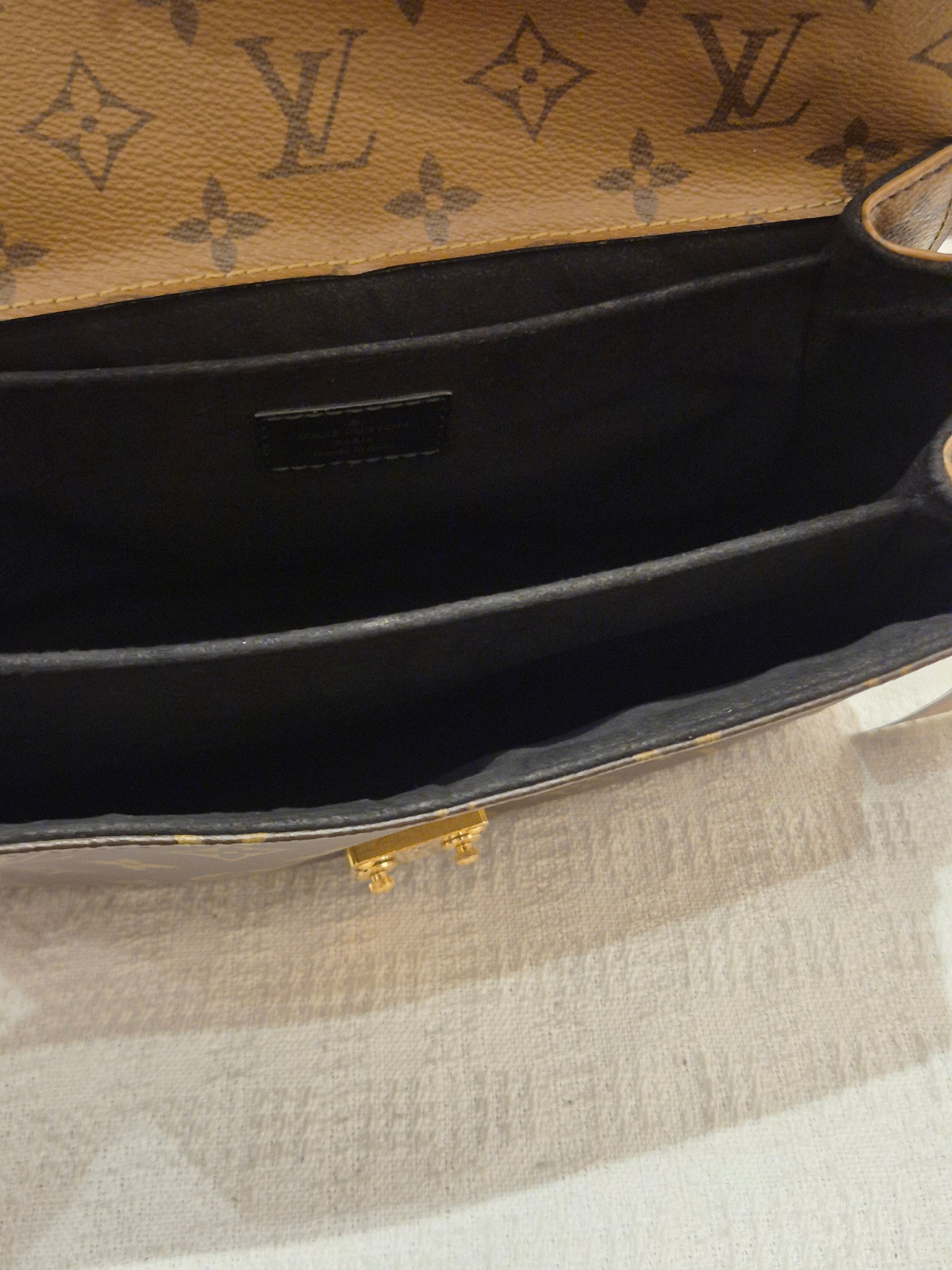 Louis Vuitton Metis Monogram Reverse