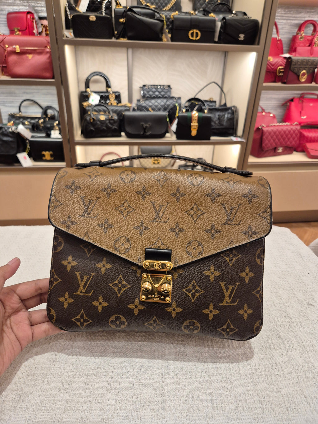 Louis Vuitton Metis Monogram Reverse