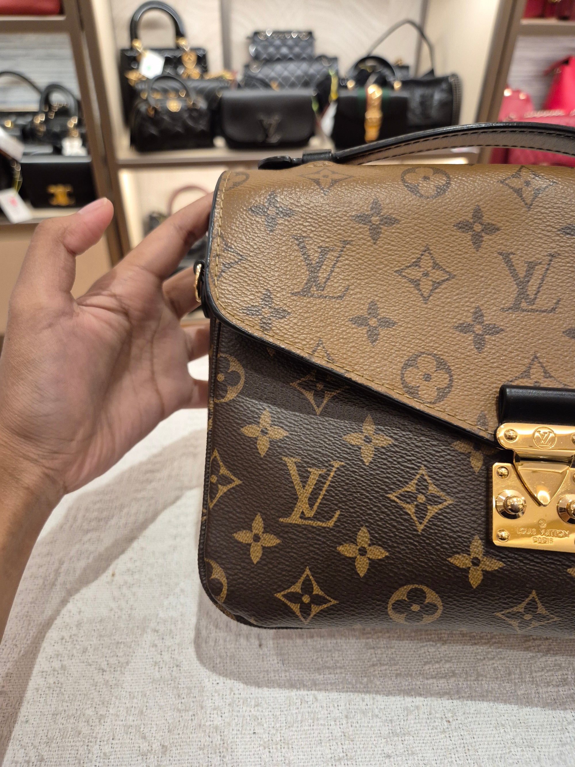 Louis Vuitton Metis Monogram Reverse