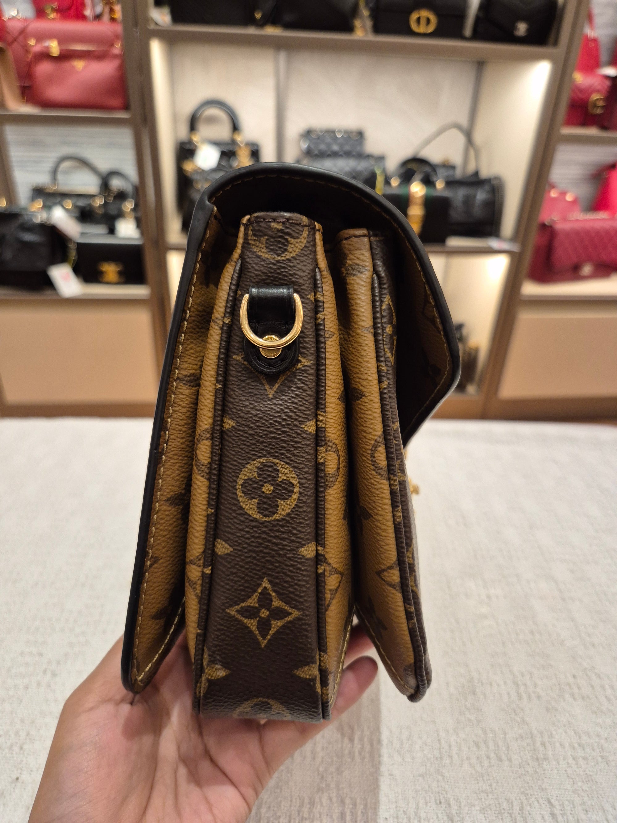 Louis Vuitton Metis Monogram Reverse