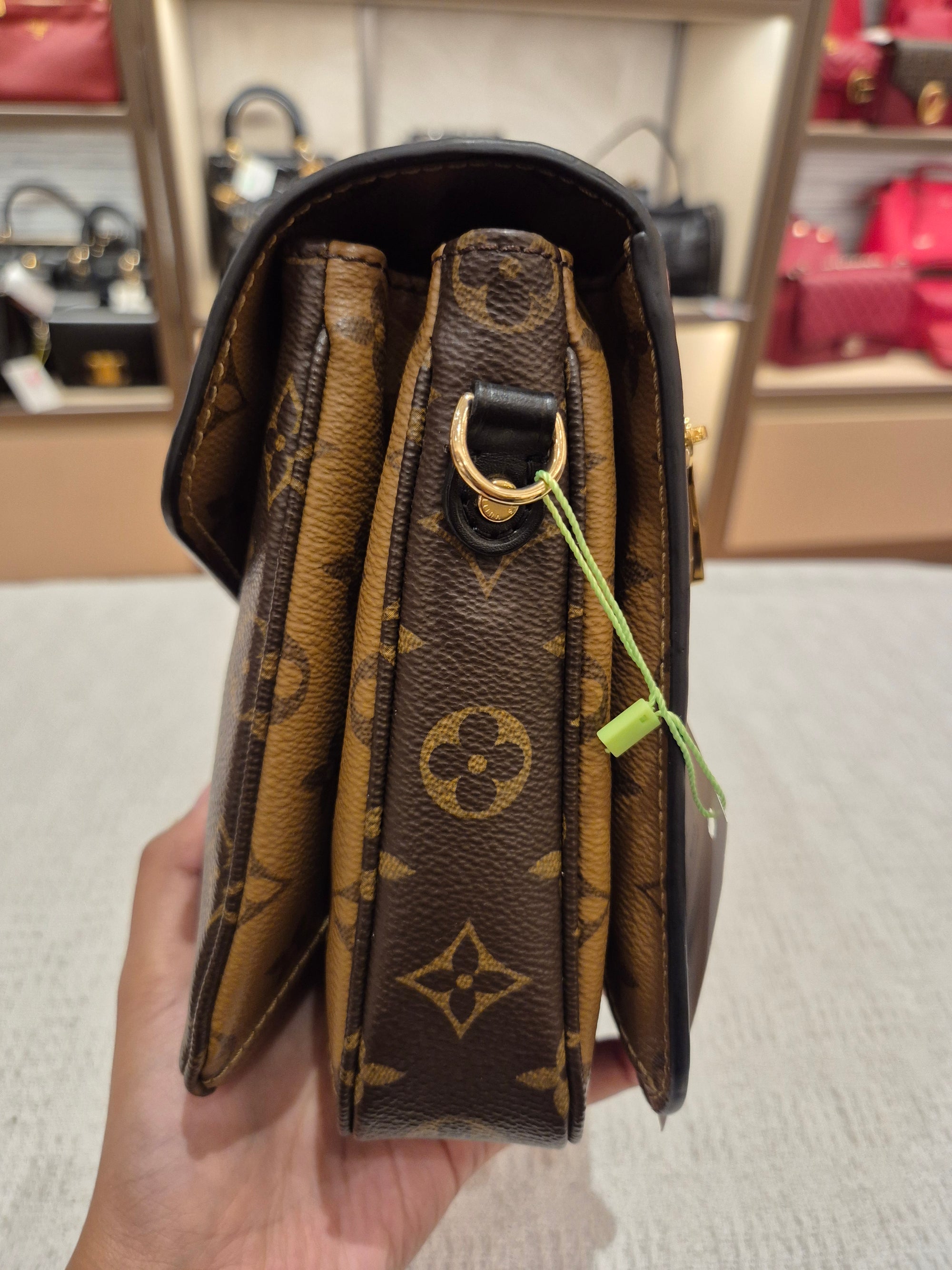 Louis Vuitton Metis Monogram Reverse