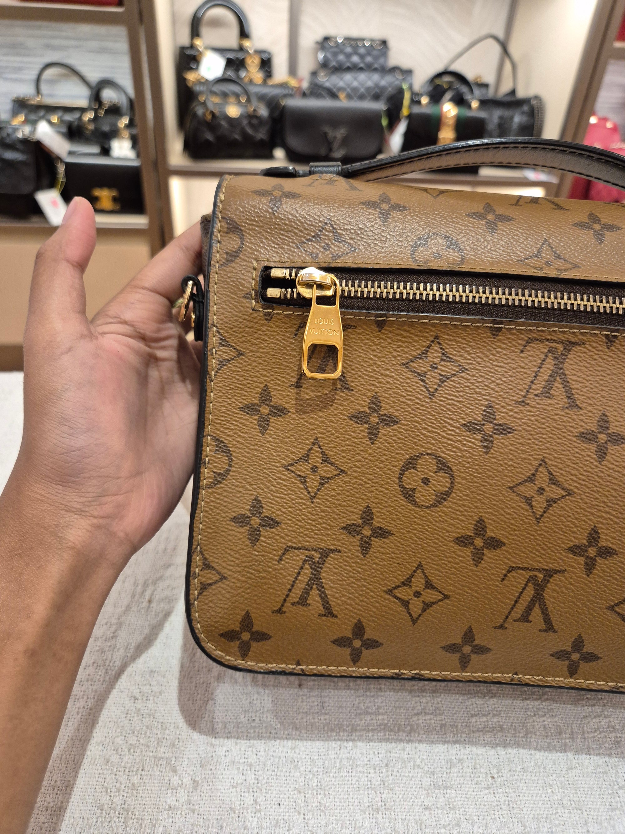 Louis Vuitton Metis Monogram Reverse