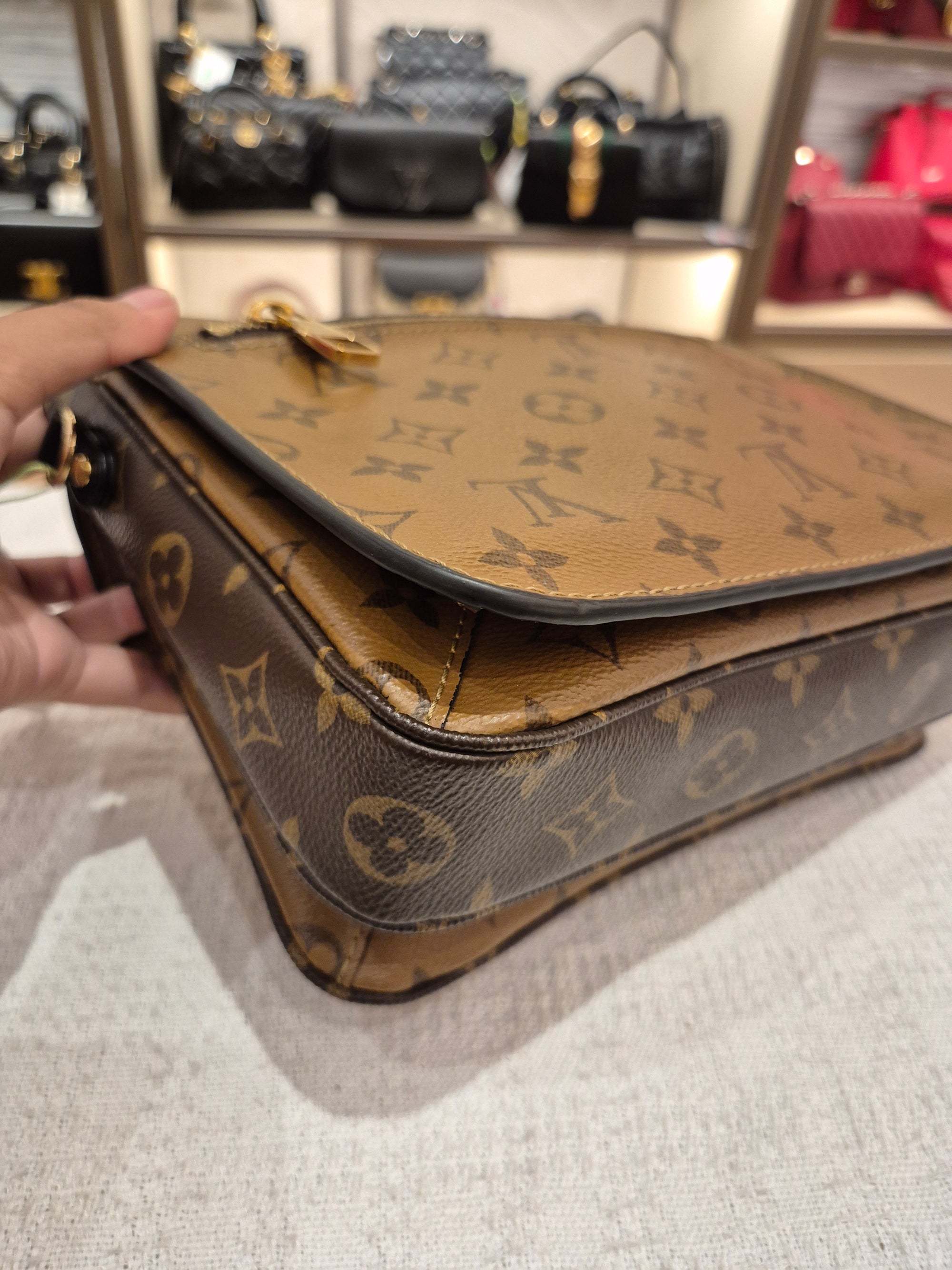 Louis Vuitton Metis Monogram Reverse