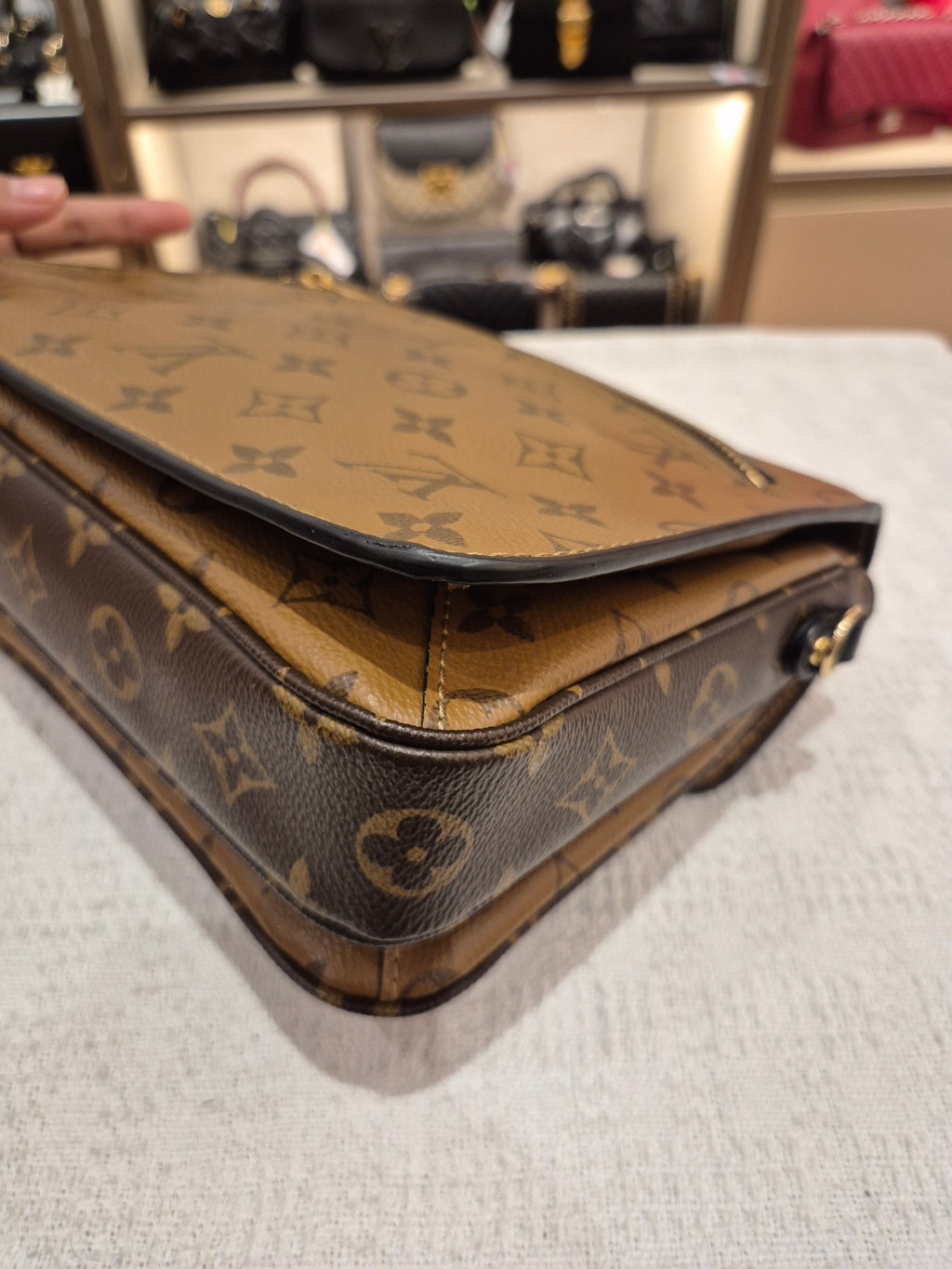 Louis Vuitton Metis Monogram Reverse