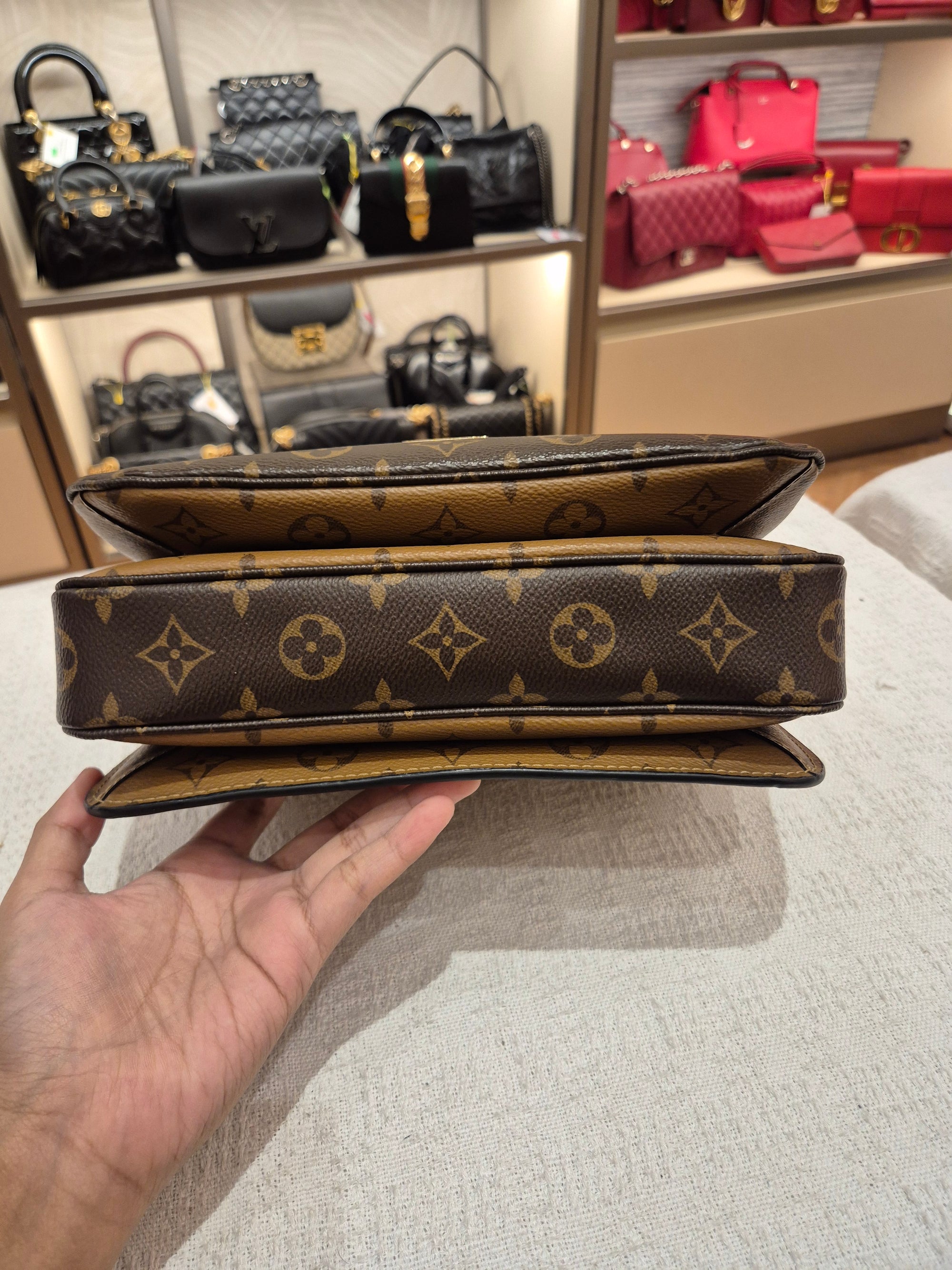 Louis Vuitton Metis Monogram Reverse