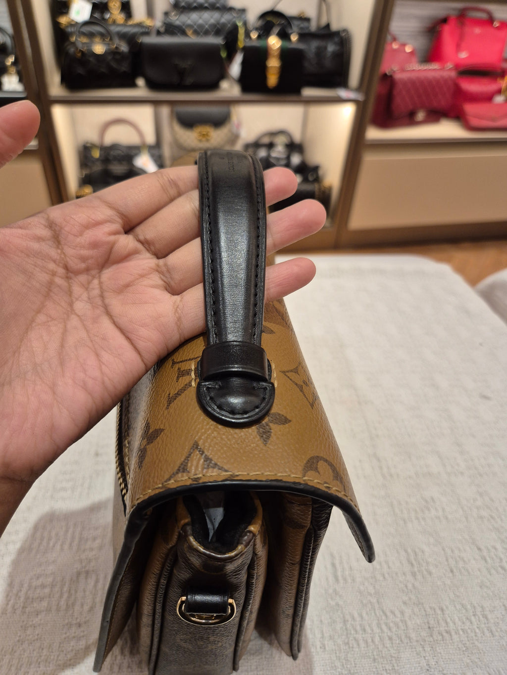 Louis Vuitton Metis Monogram Reverse