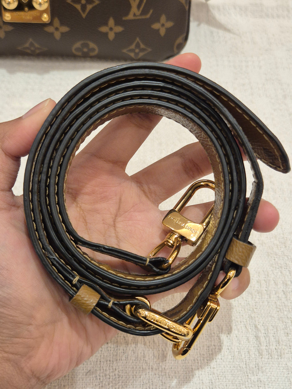 Louis Vuitton Metis Monogram Reverse