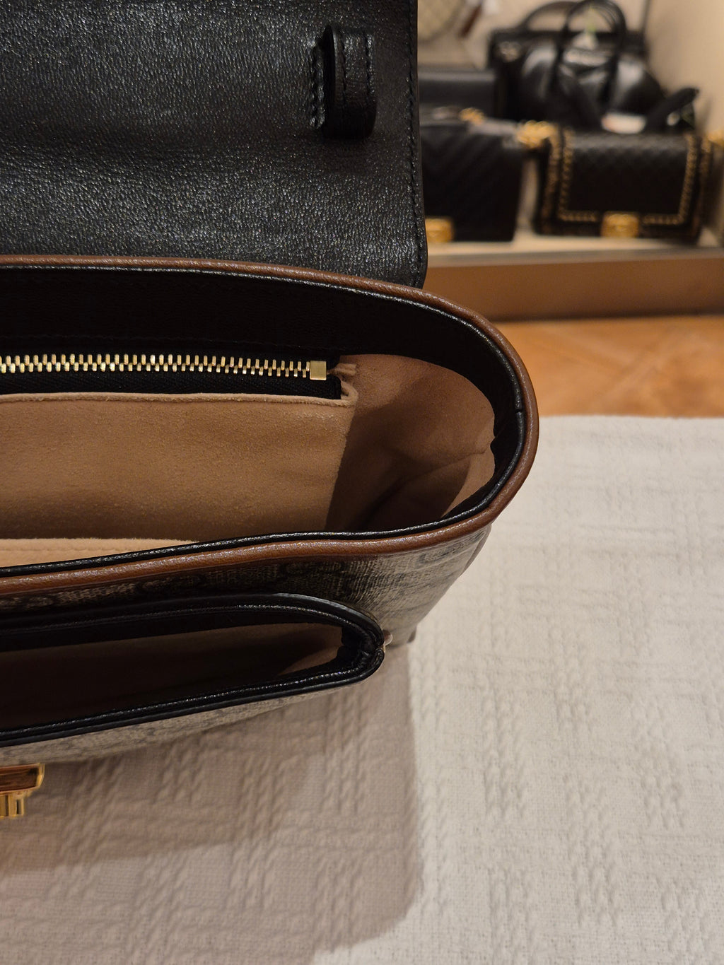 Gucci Padlock Supreme Top handle Monogram