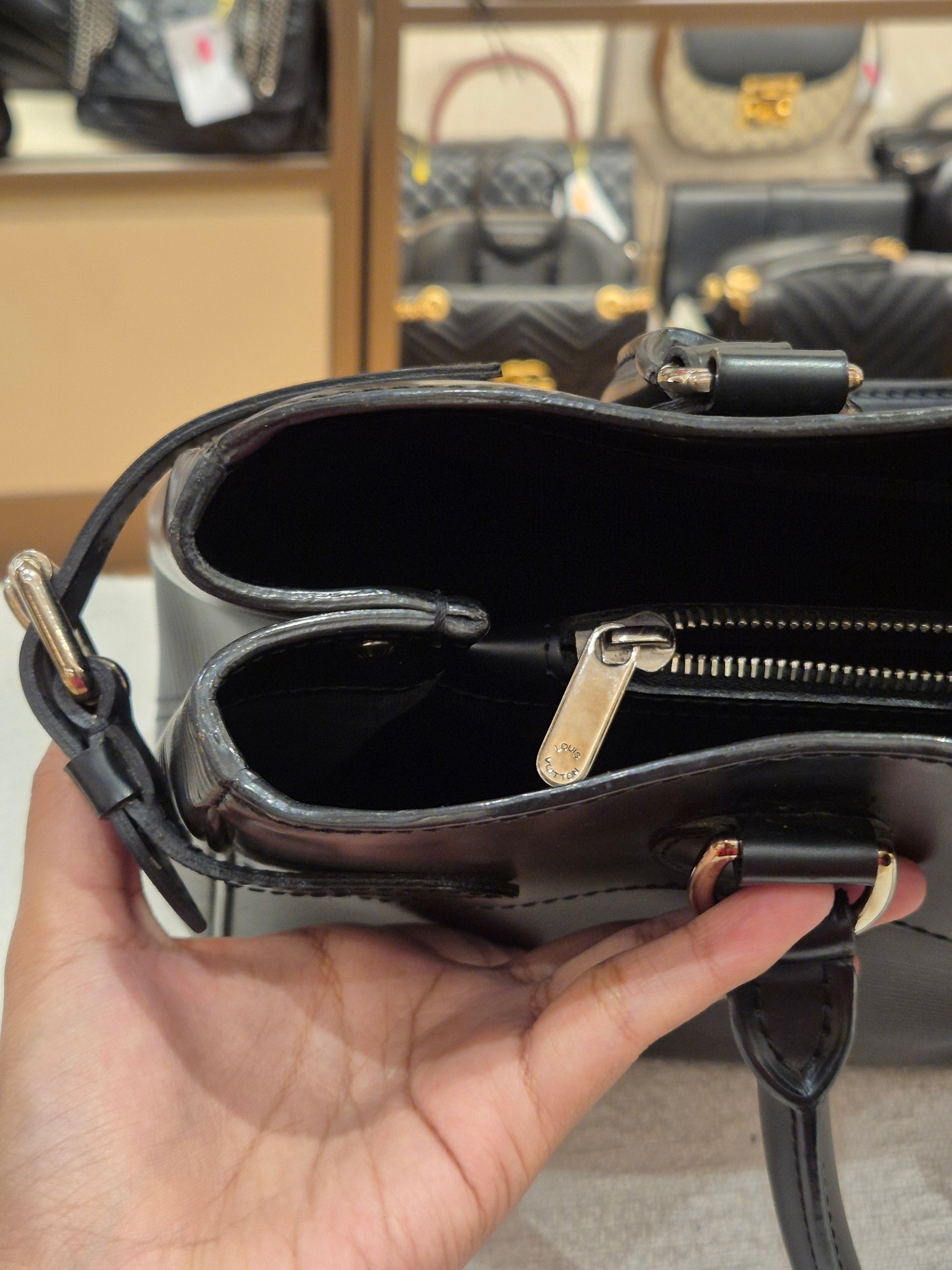 Louis Vuitton Passy PM Epi Black
