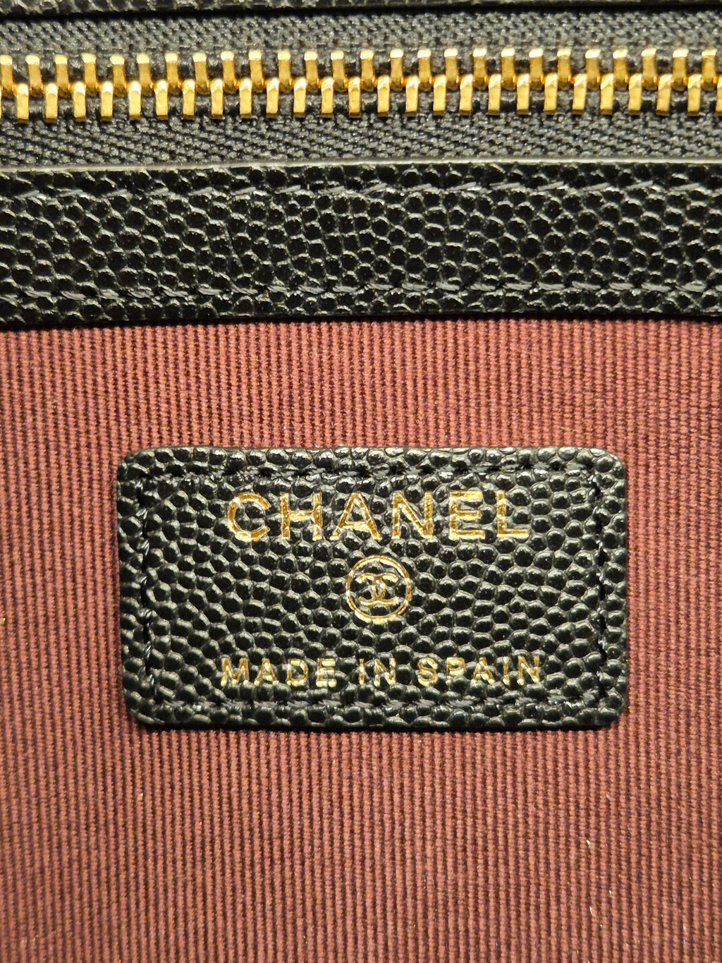 Chanel O-Case Pouch Medium Caviar Black