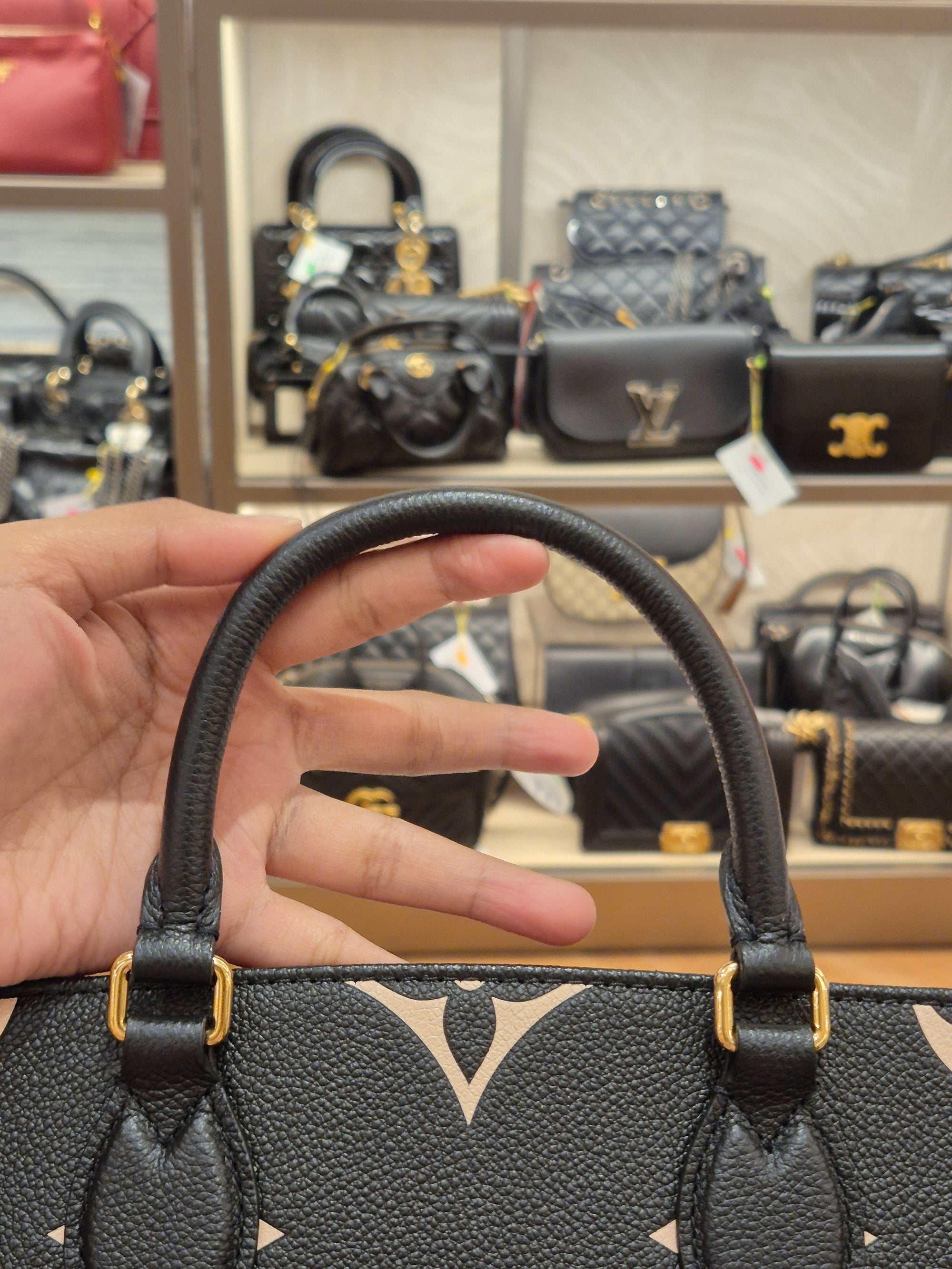 LV On The Go PM Bicolour Black Beige