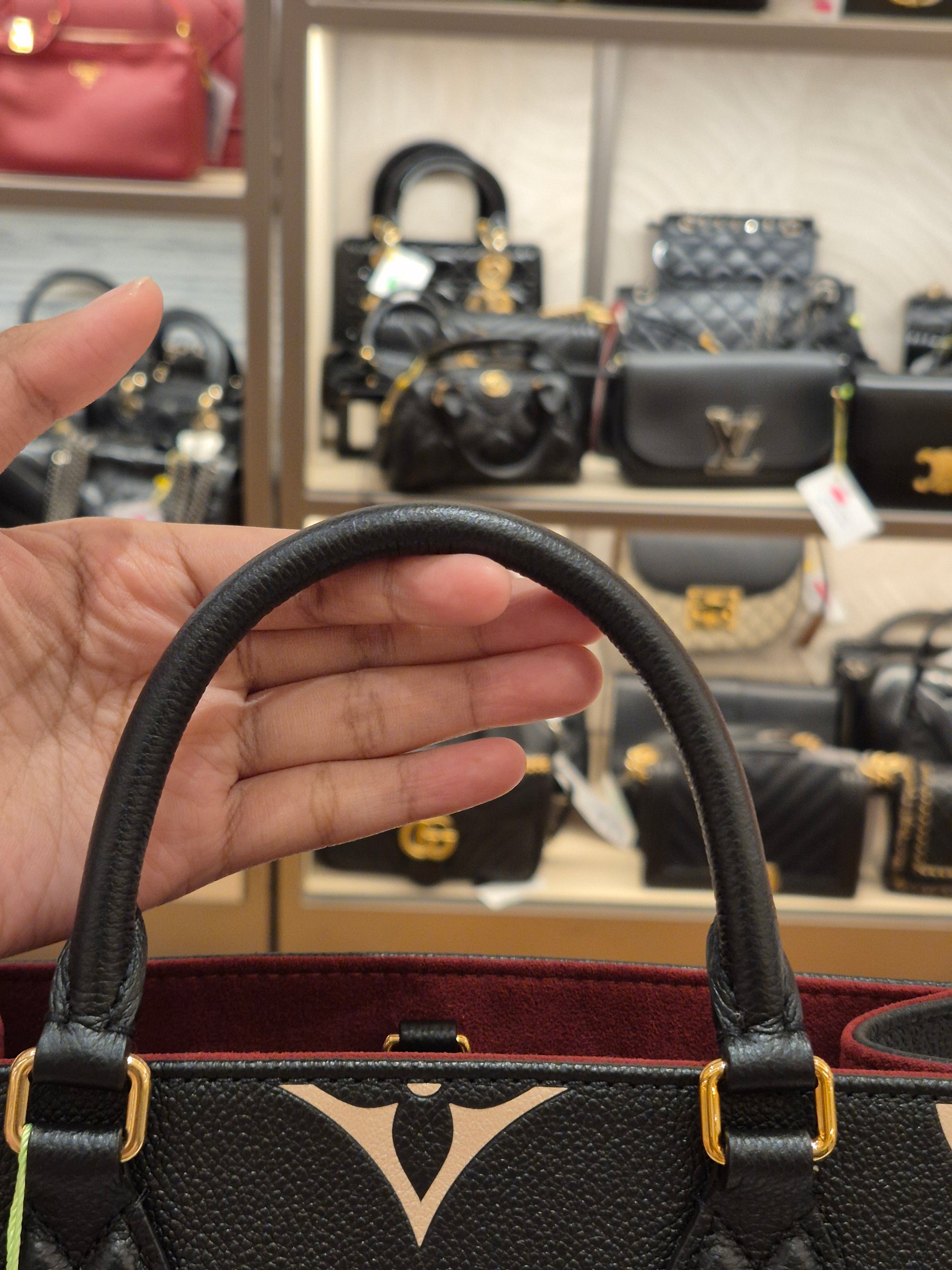 LV On The Go PM Bicolour Black Beige