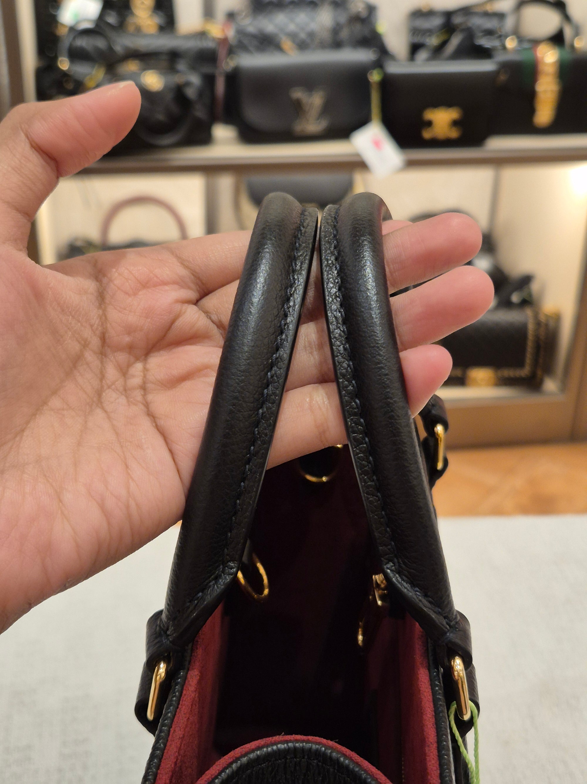 LV On The Go PM Bicolour Black Beige