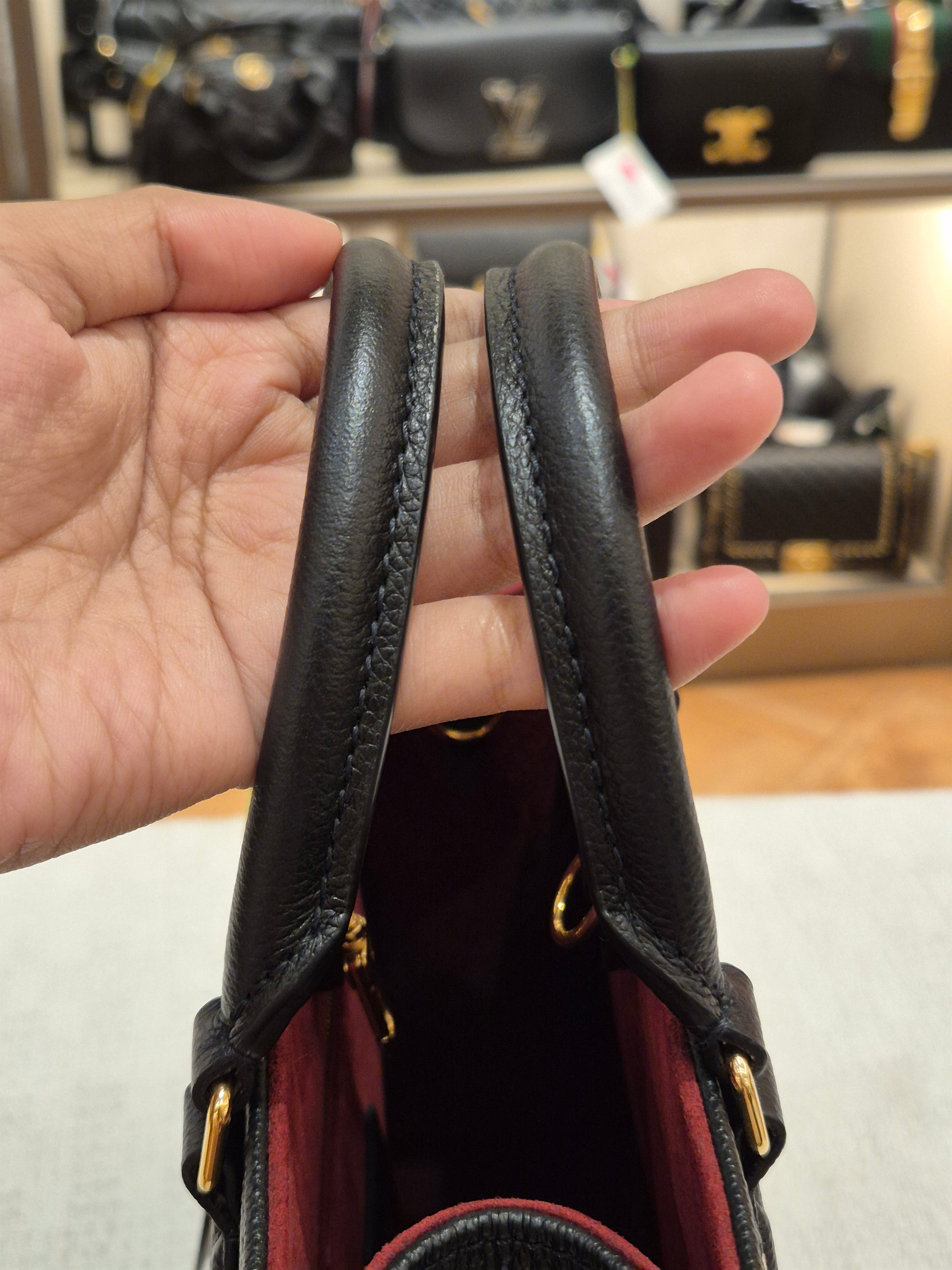 LV On The Go PM Bicolour Black Beige