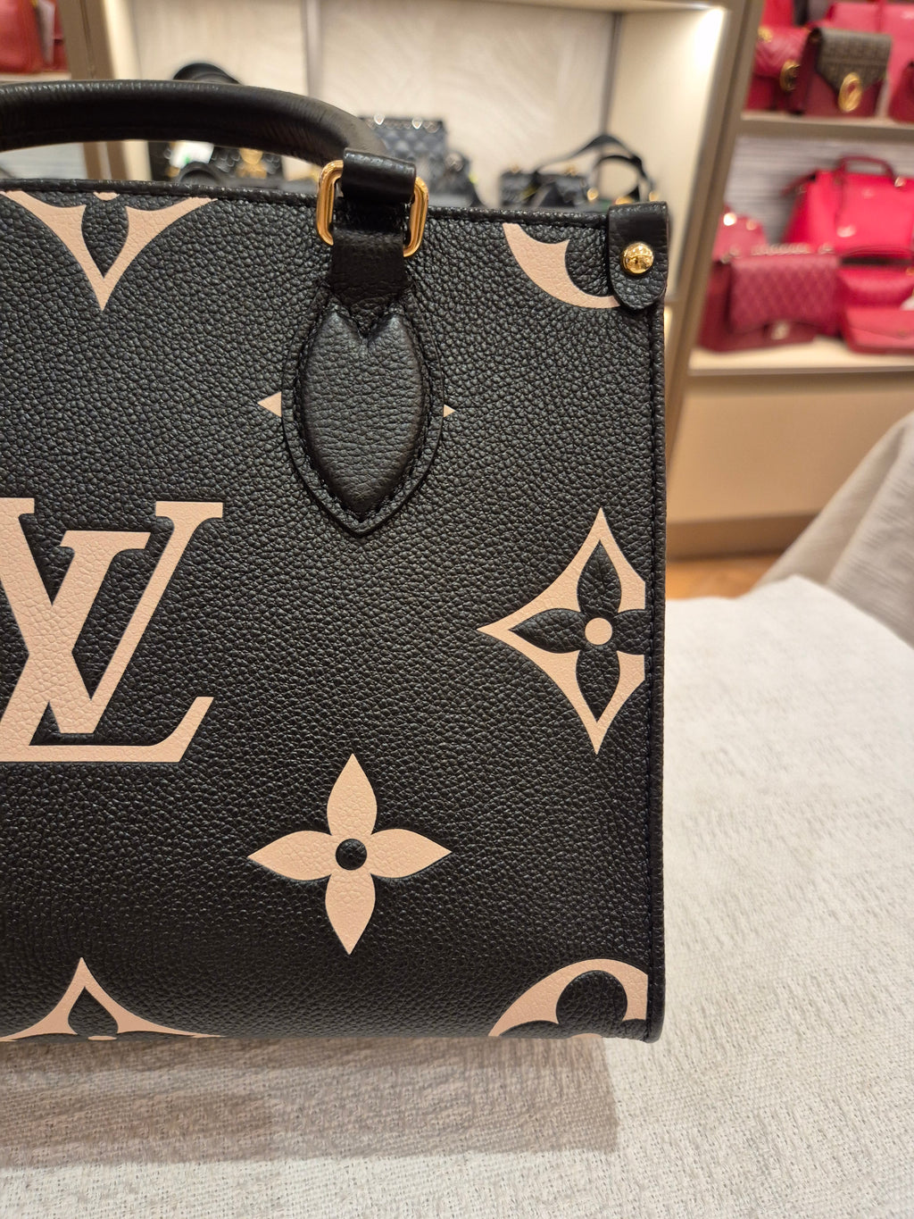LV On The Go PM Bicolour Black Beige