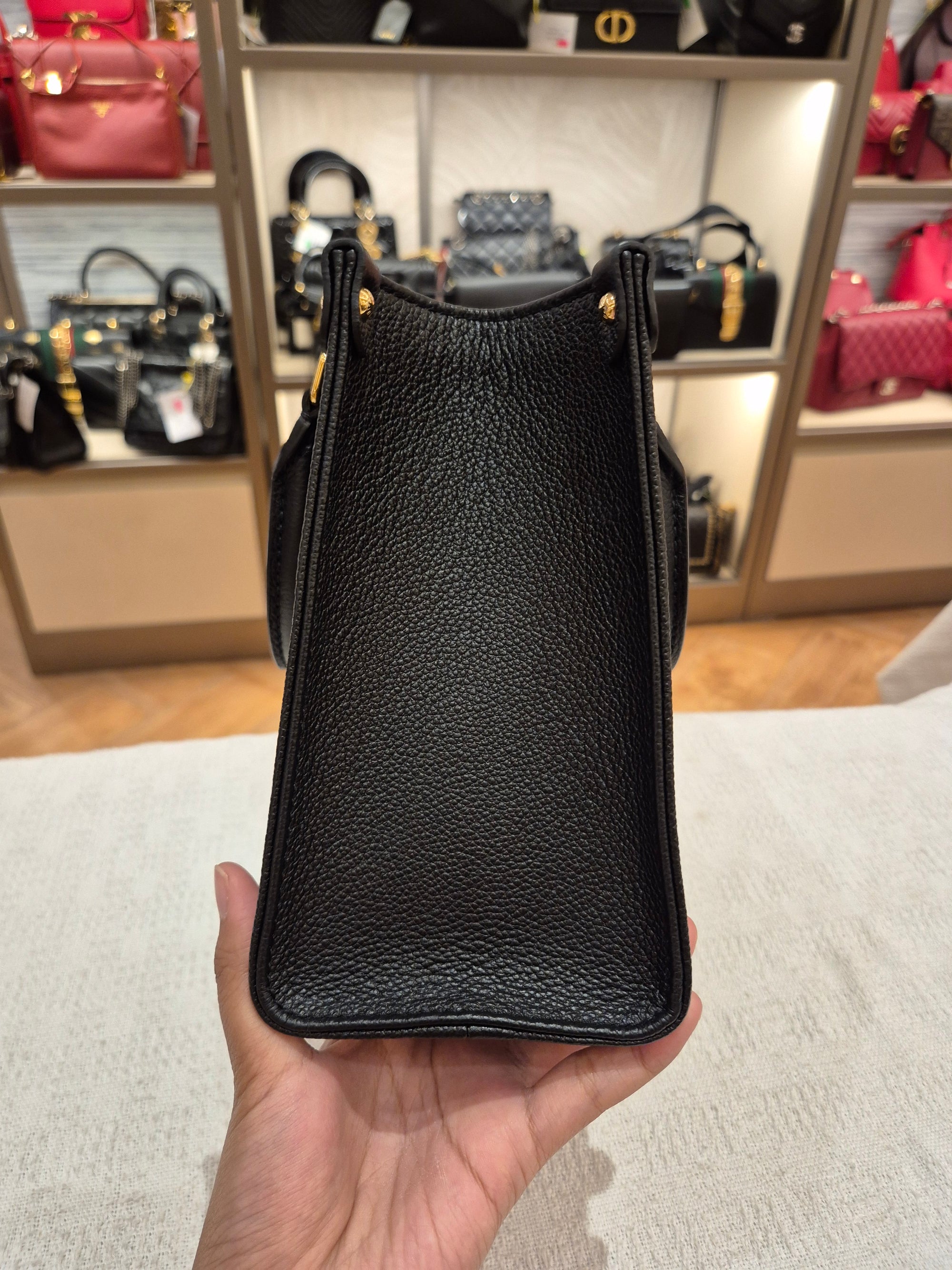 LV On The Go PM Bicolour Black Beige