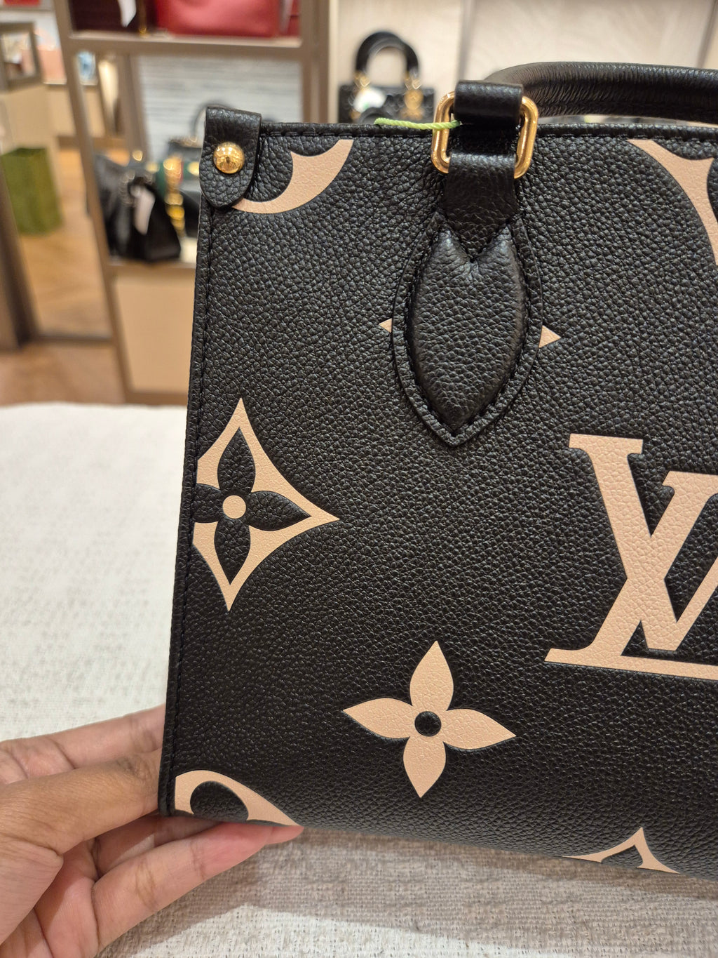 LV On The Go PM Bicolour Black Beige