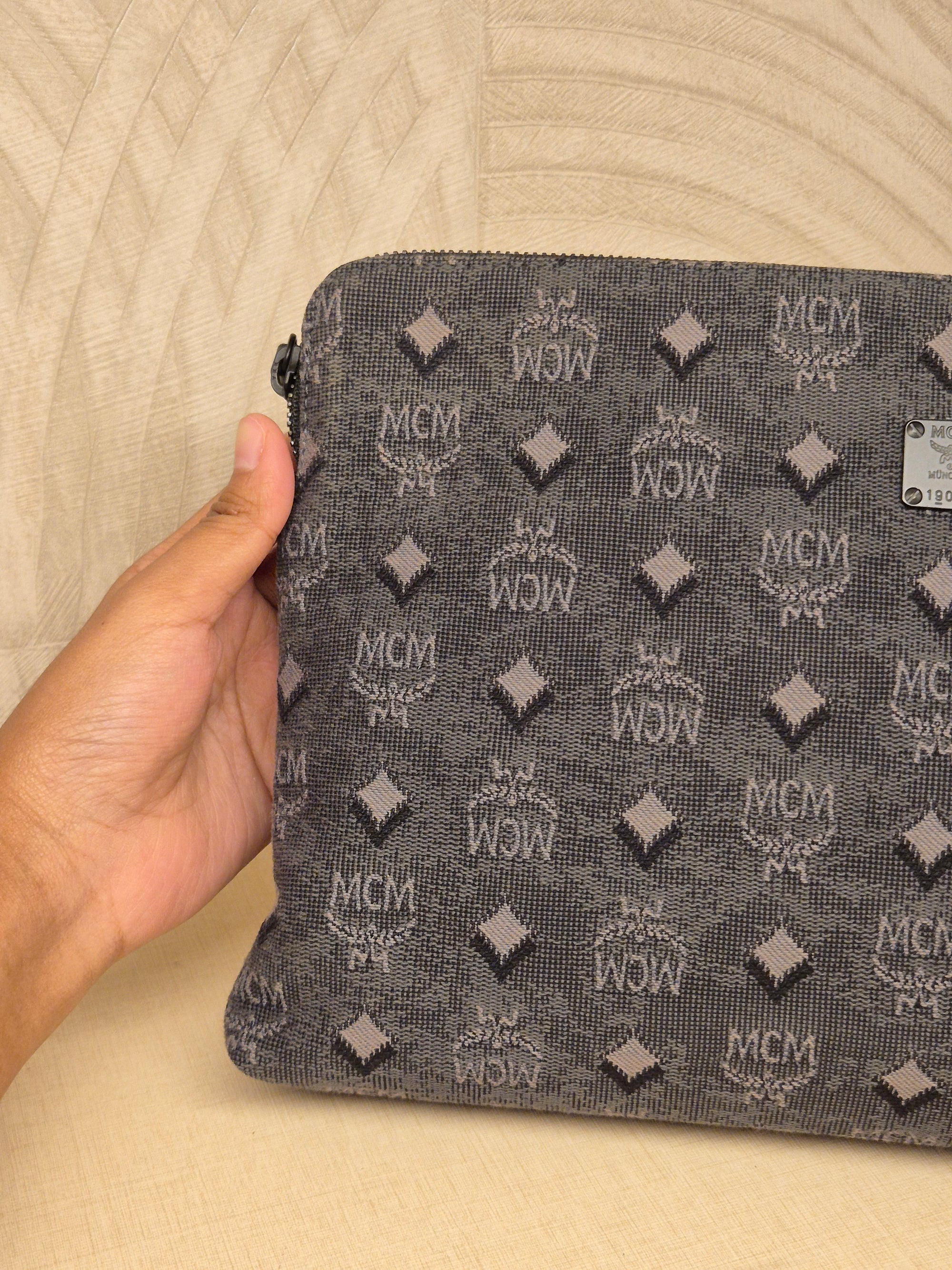MCM Wrislet Clutch Jacquard Grey