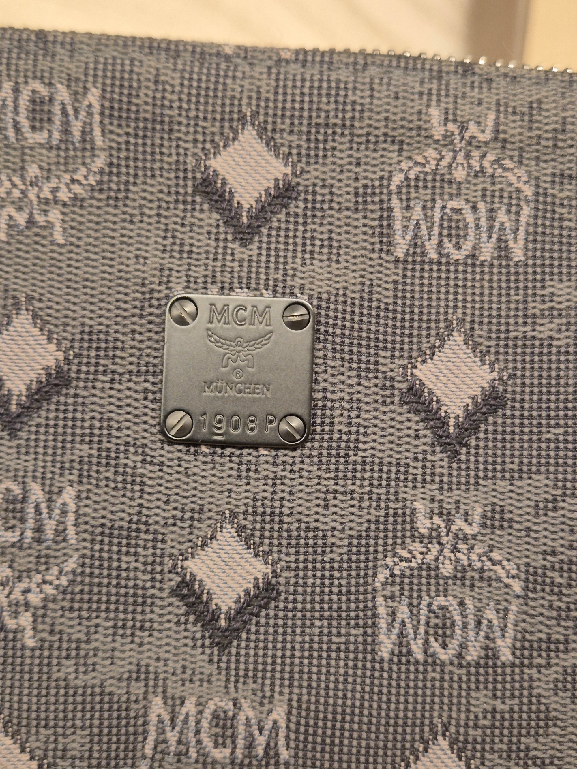 MCM Wrislet Clutch Jacquard Grey