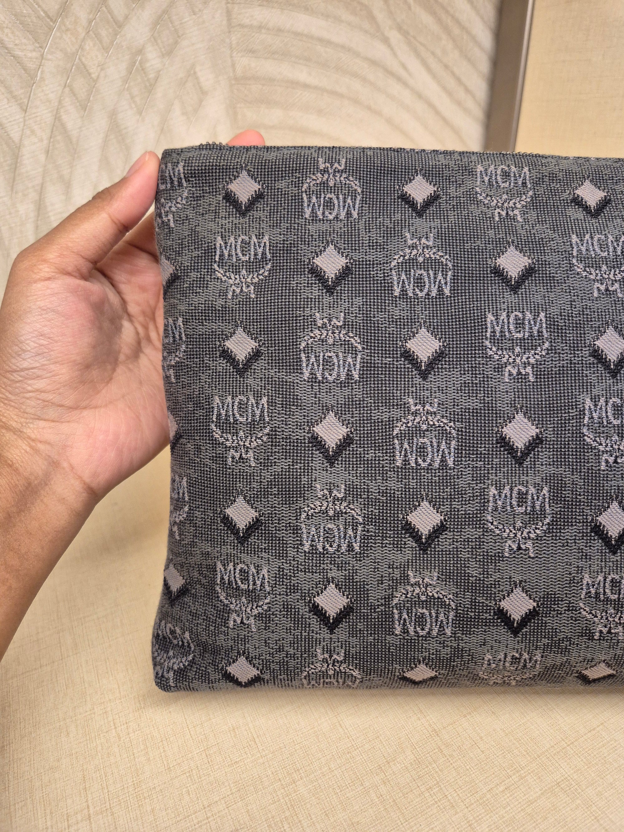 MCM Wrislet Clutch Jacquard Grey