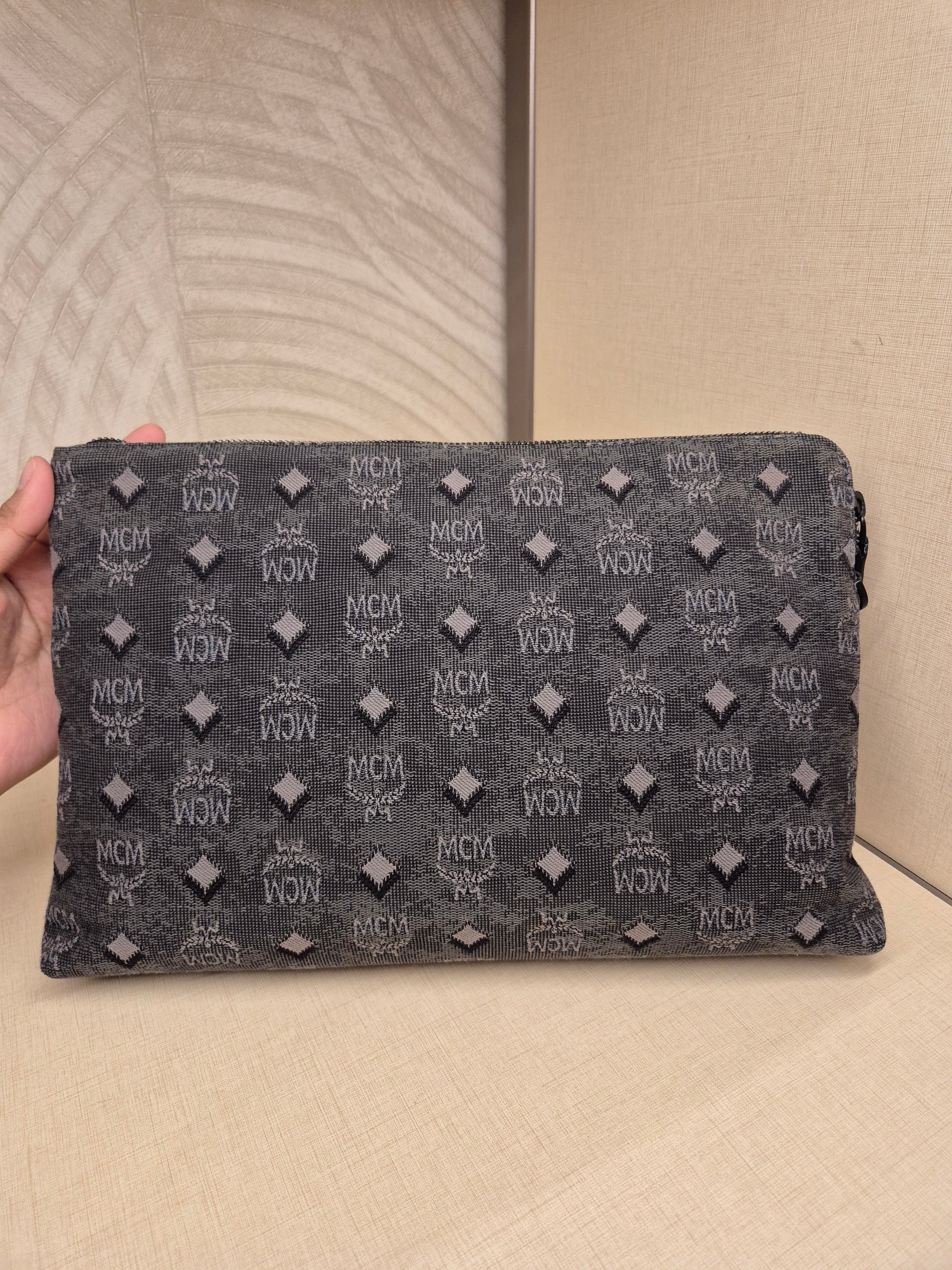 MCM Wrislet Clutch Jacquard Grey