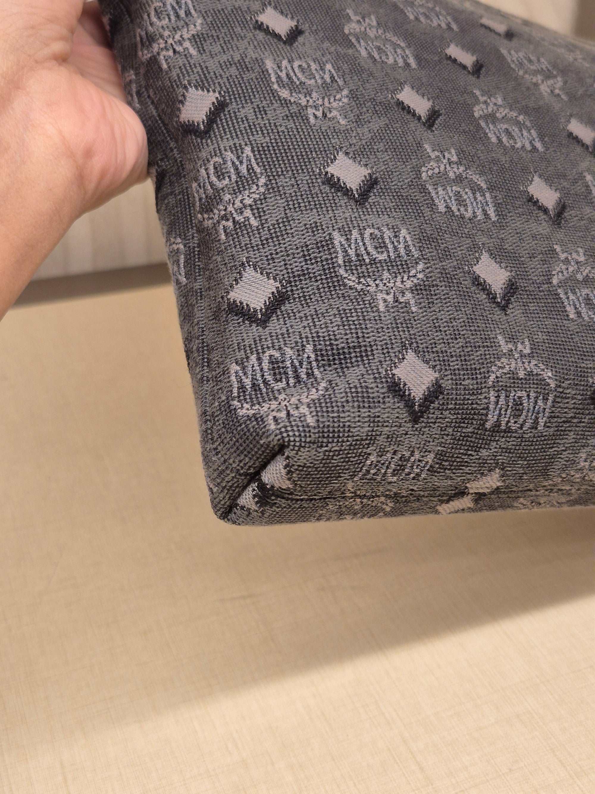 MCM Wrislet Clutch Jacquard Grey