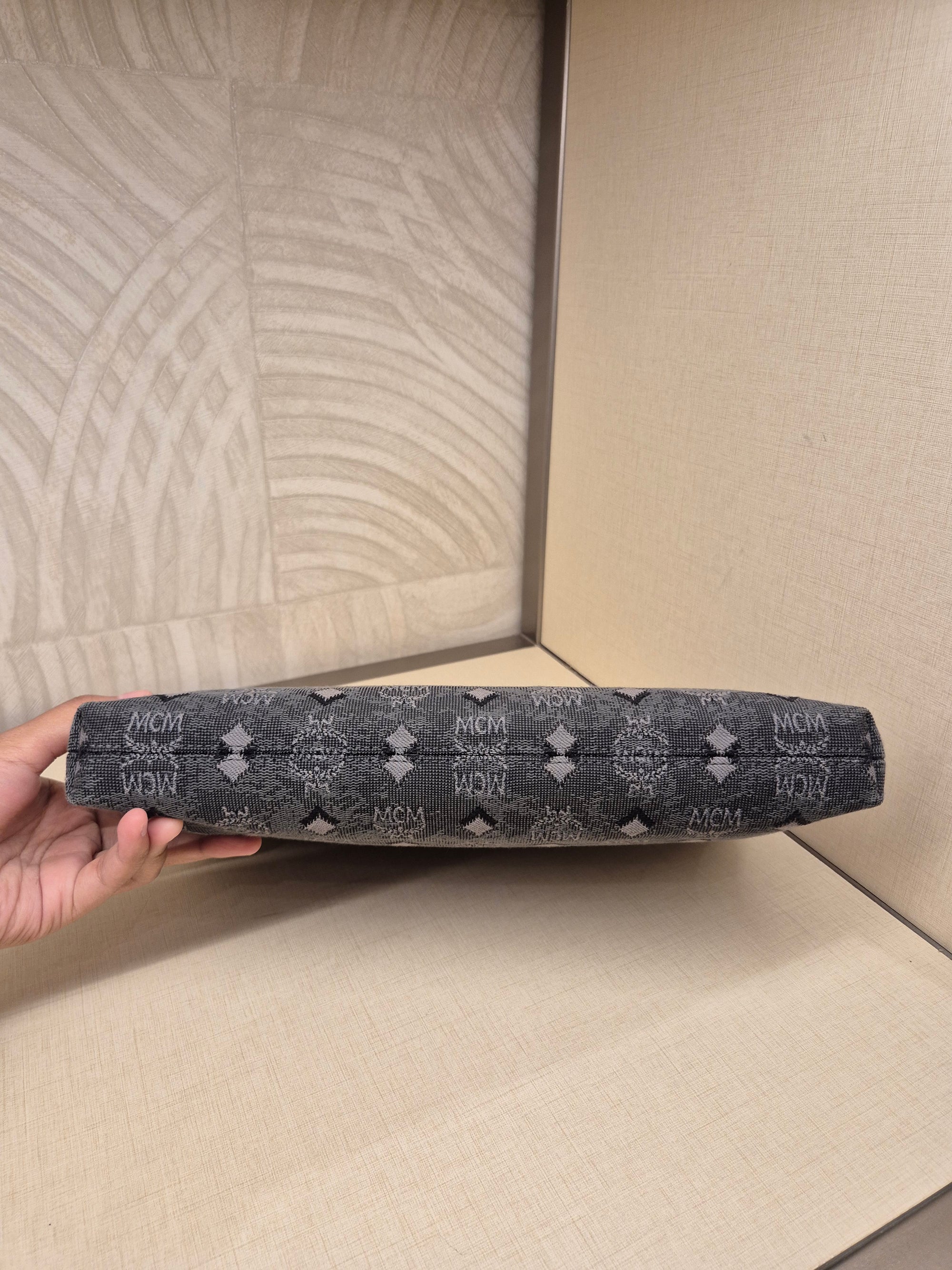 MCM Wrislet Clutch Jacquard Grey