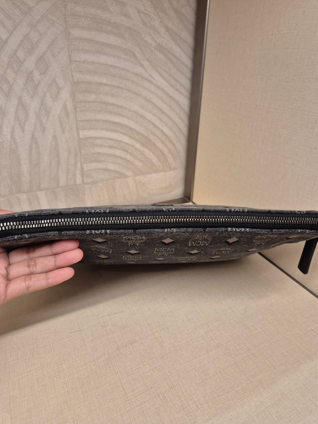 MCM Wrislet Clutch Jacquard Grey