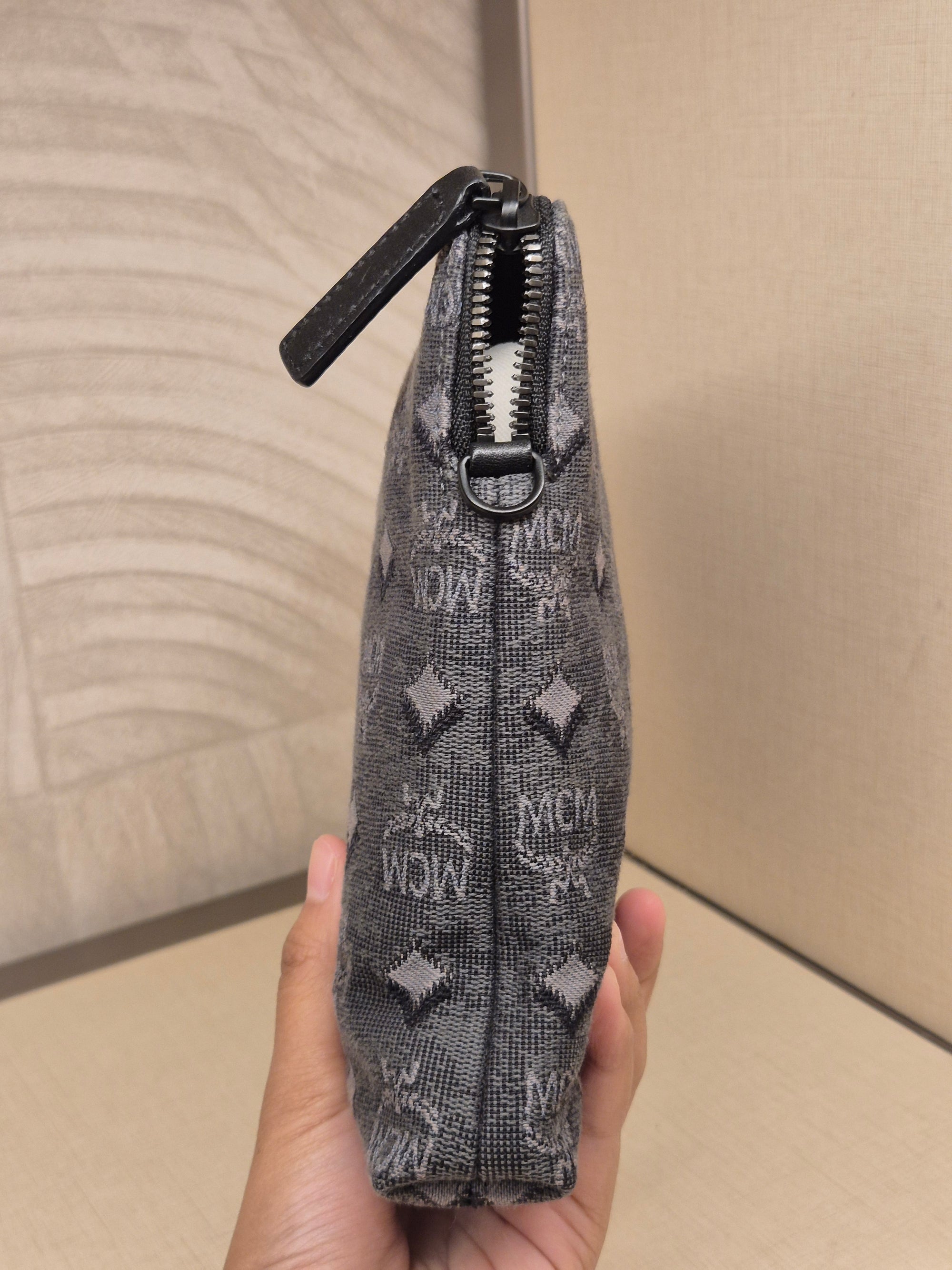 MCM Wrislet Clutch Jacquard Grey