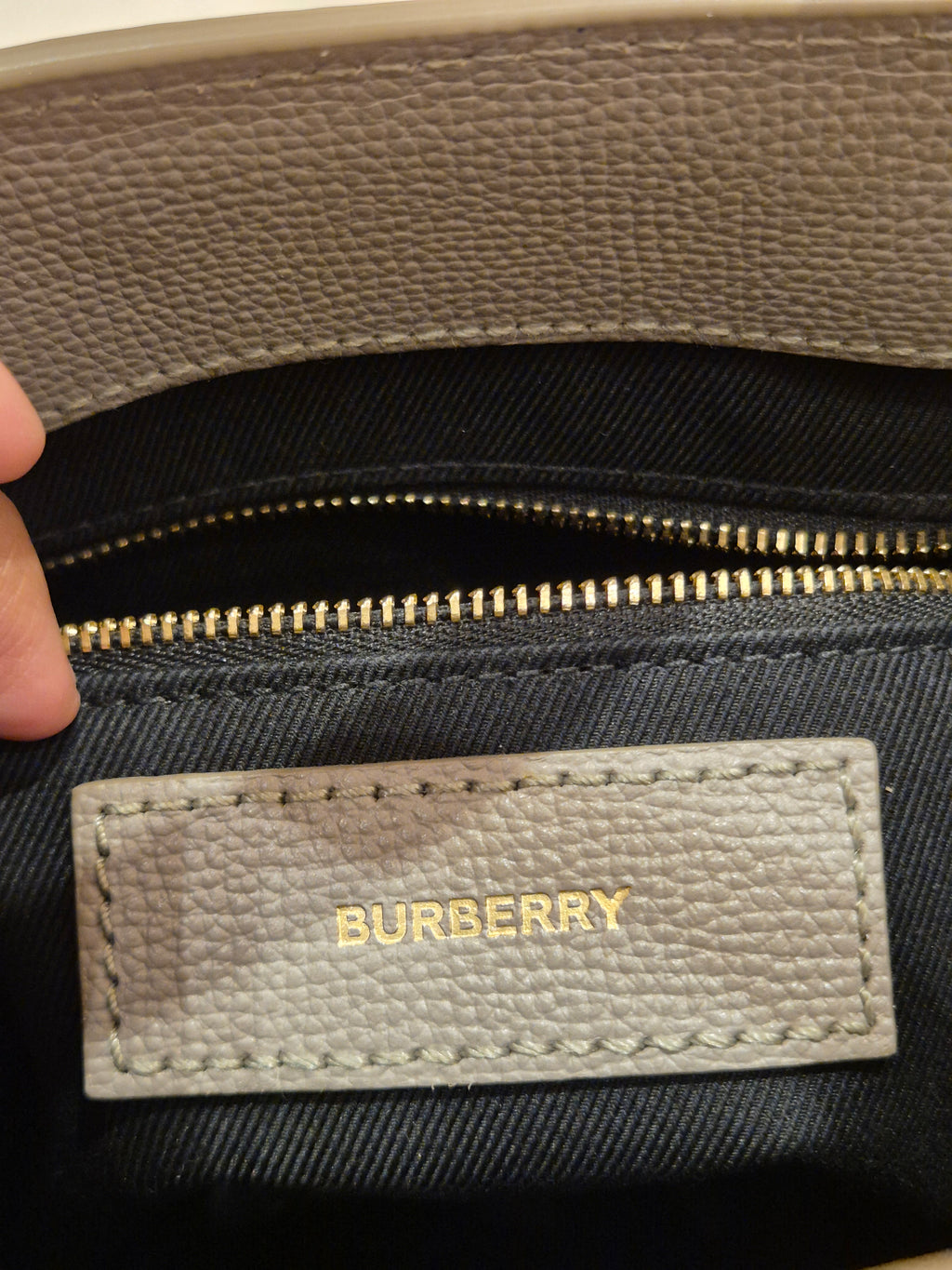 Burberry Banner Small Grey Check