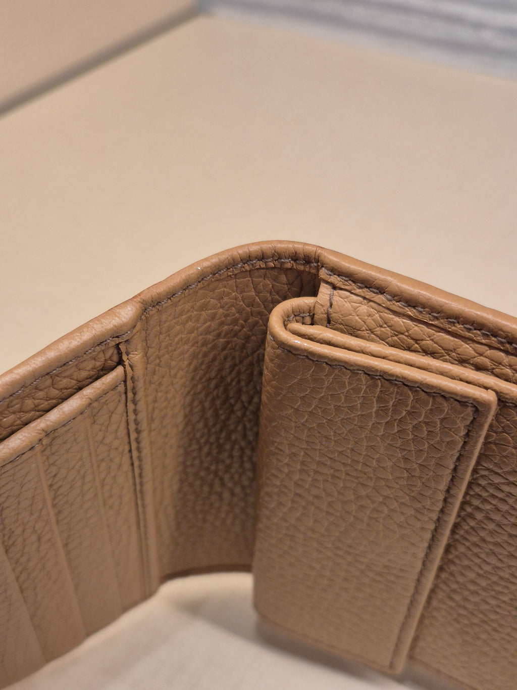 Gucci Soho Trifold Wallet Beige