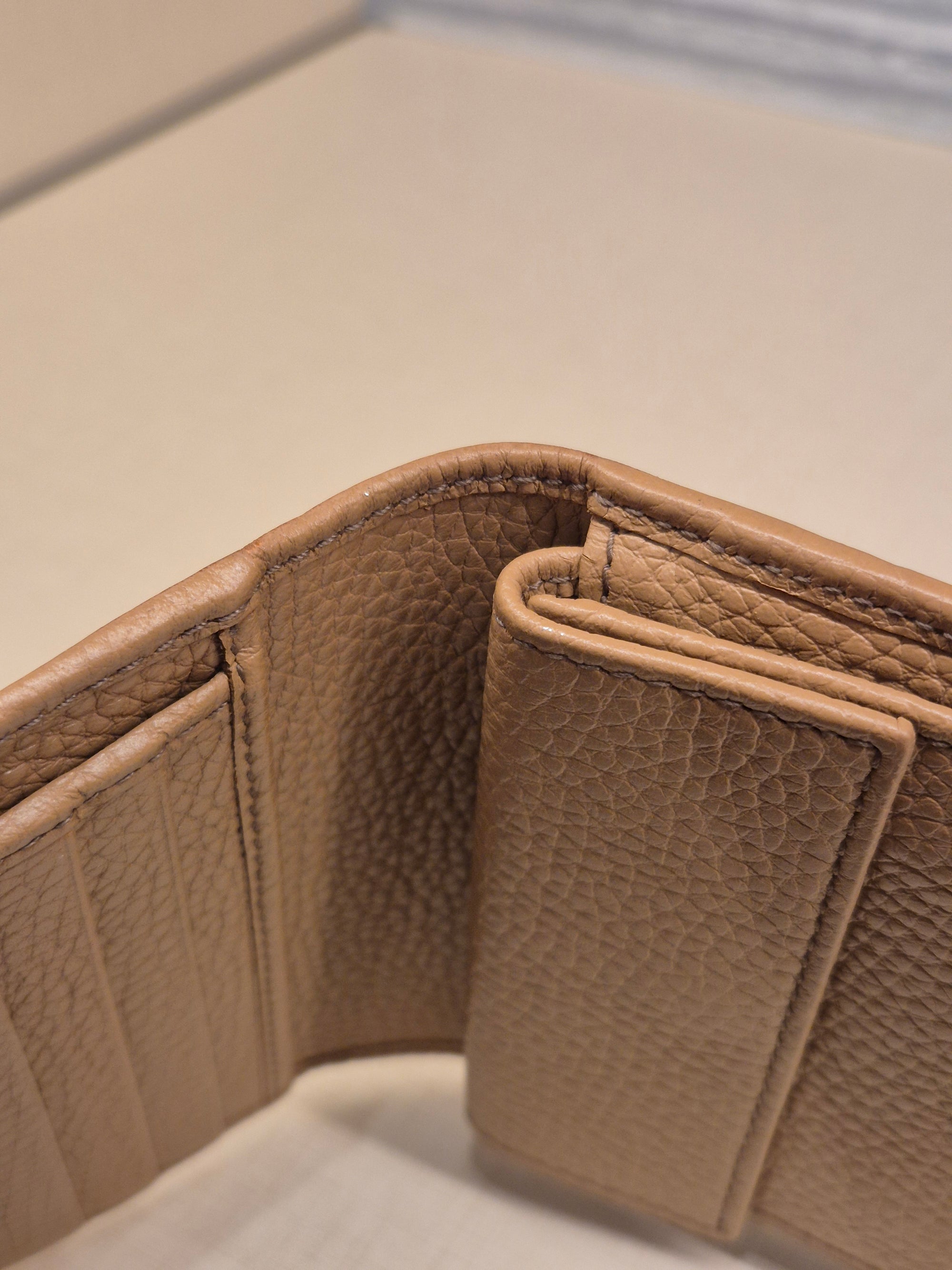 Gucci Soho Trifold Wallet Beige