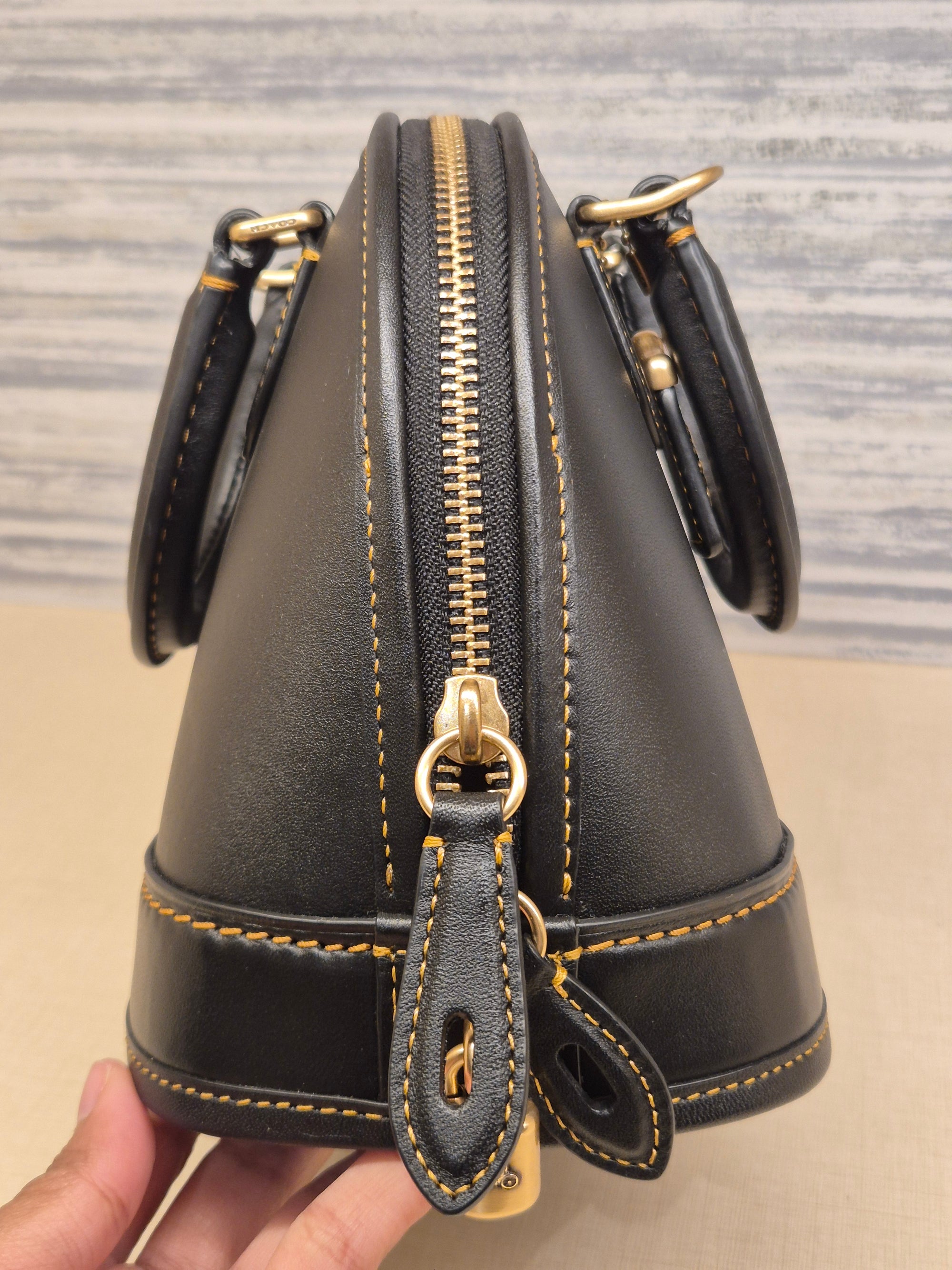 Coach Revel Glovetanned Black