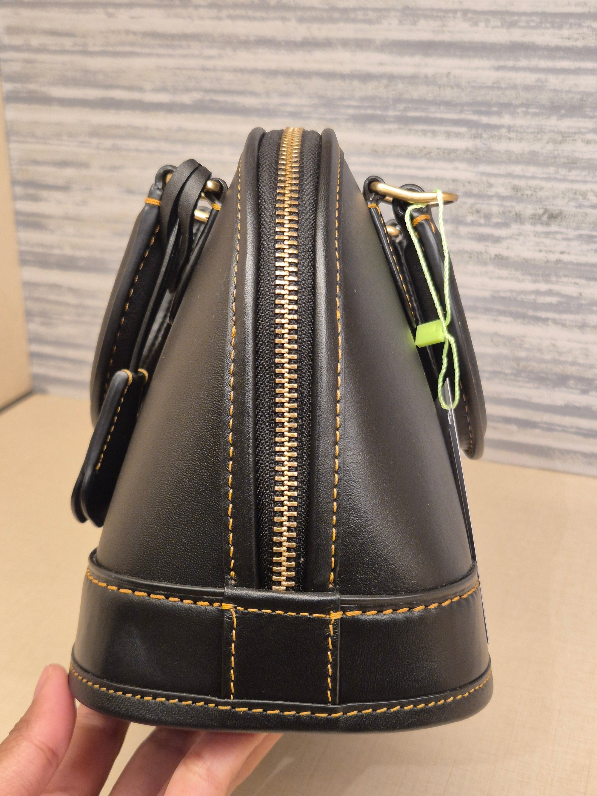 Coach Revel Glovetanned Black