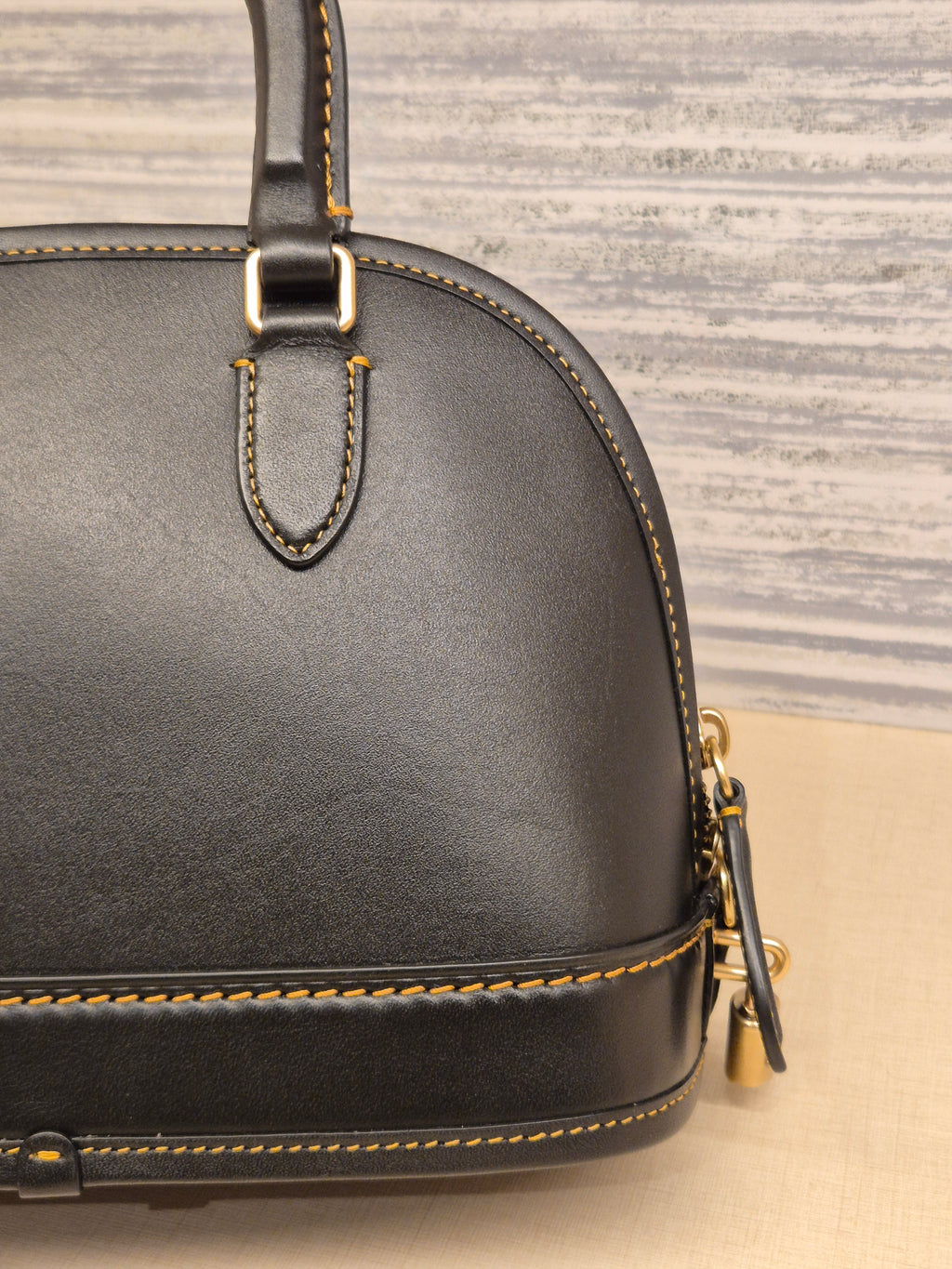 Coach Revel Glovetanned Black