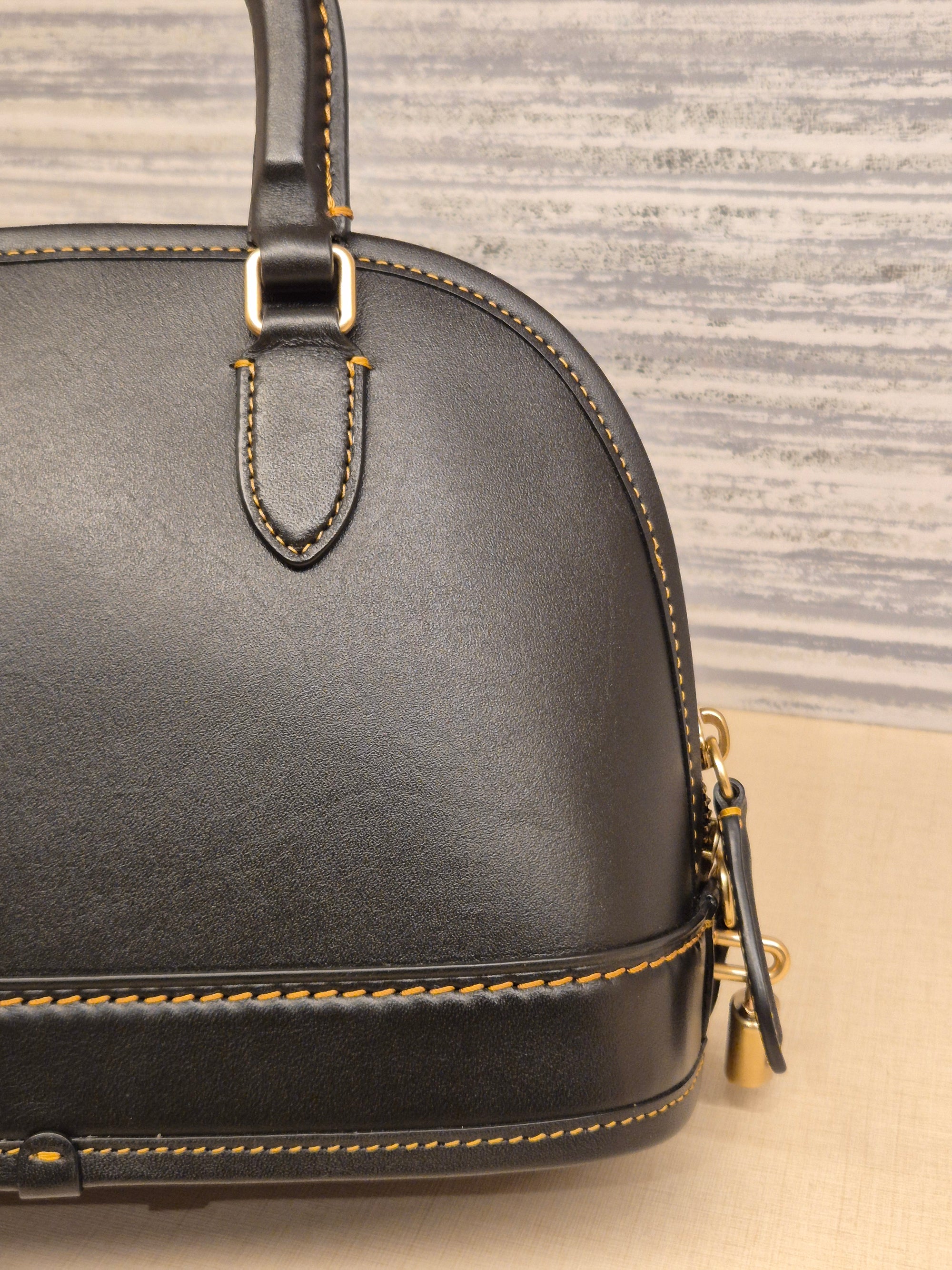 Coach Revel Glovetanned Black