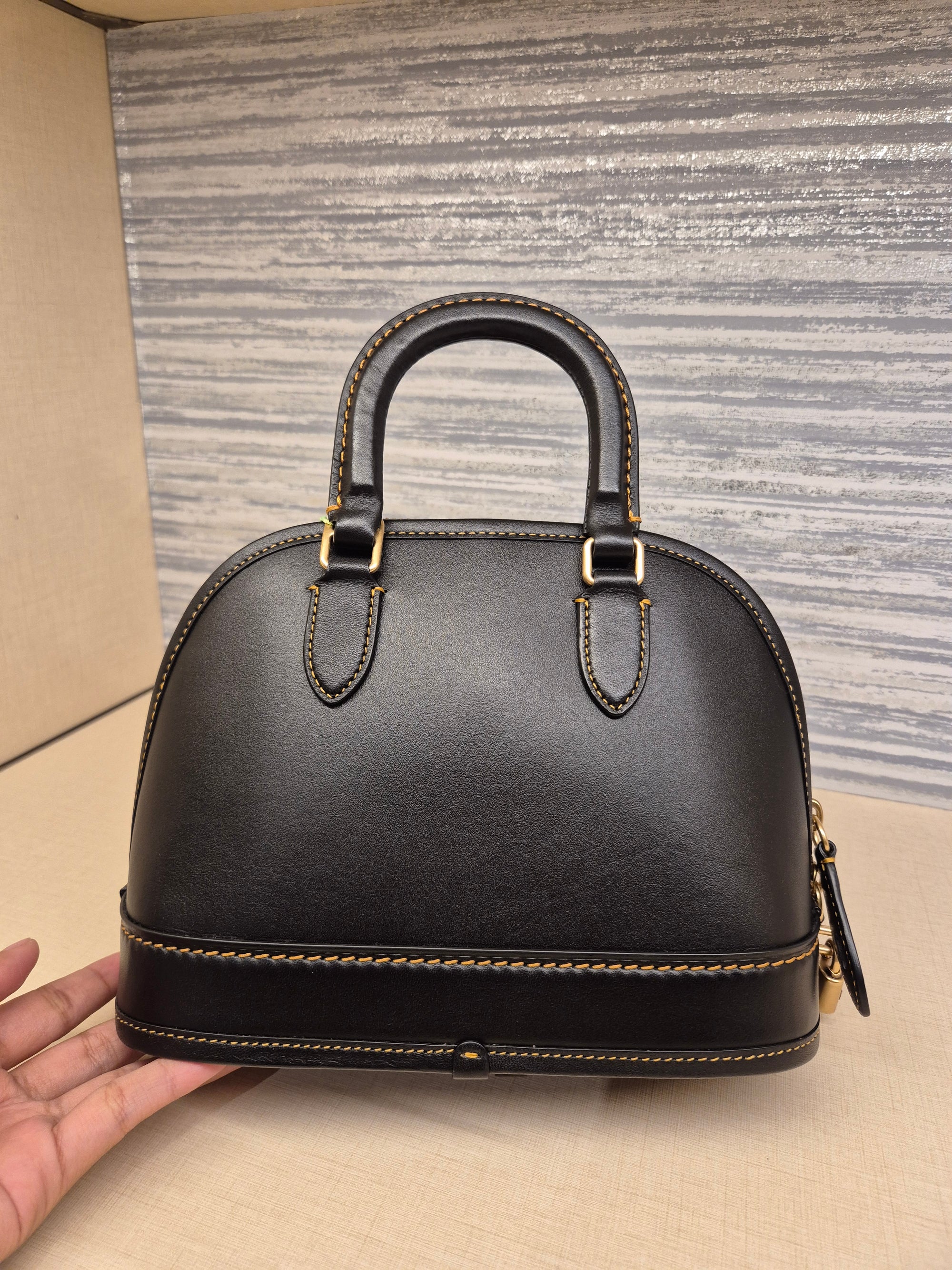 Coach Revel Glovetanned Black