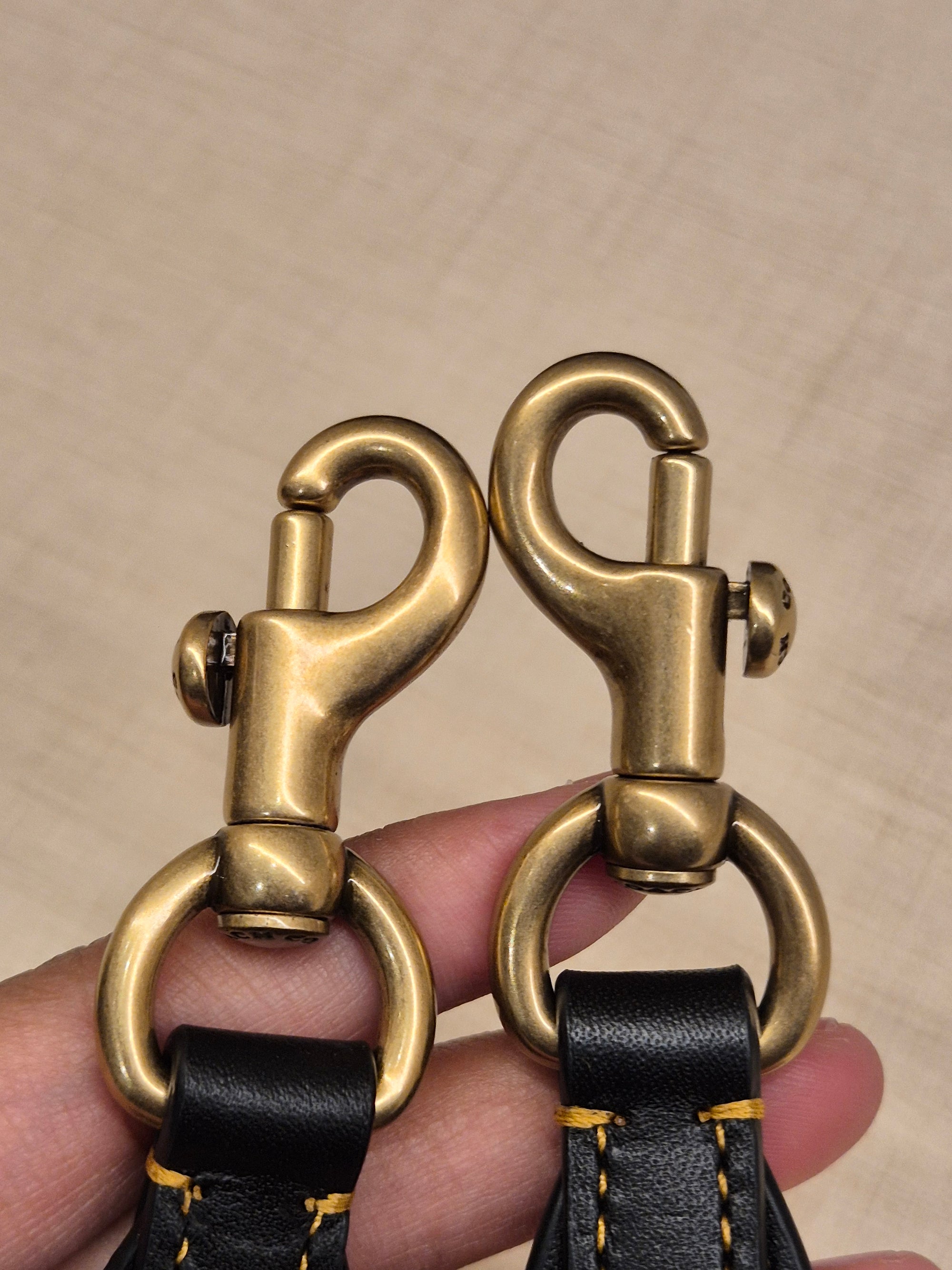 Coach Revel Glovetanned Black